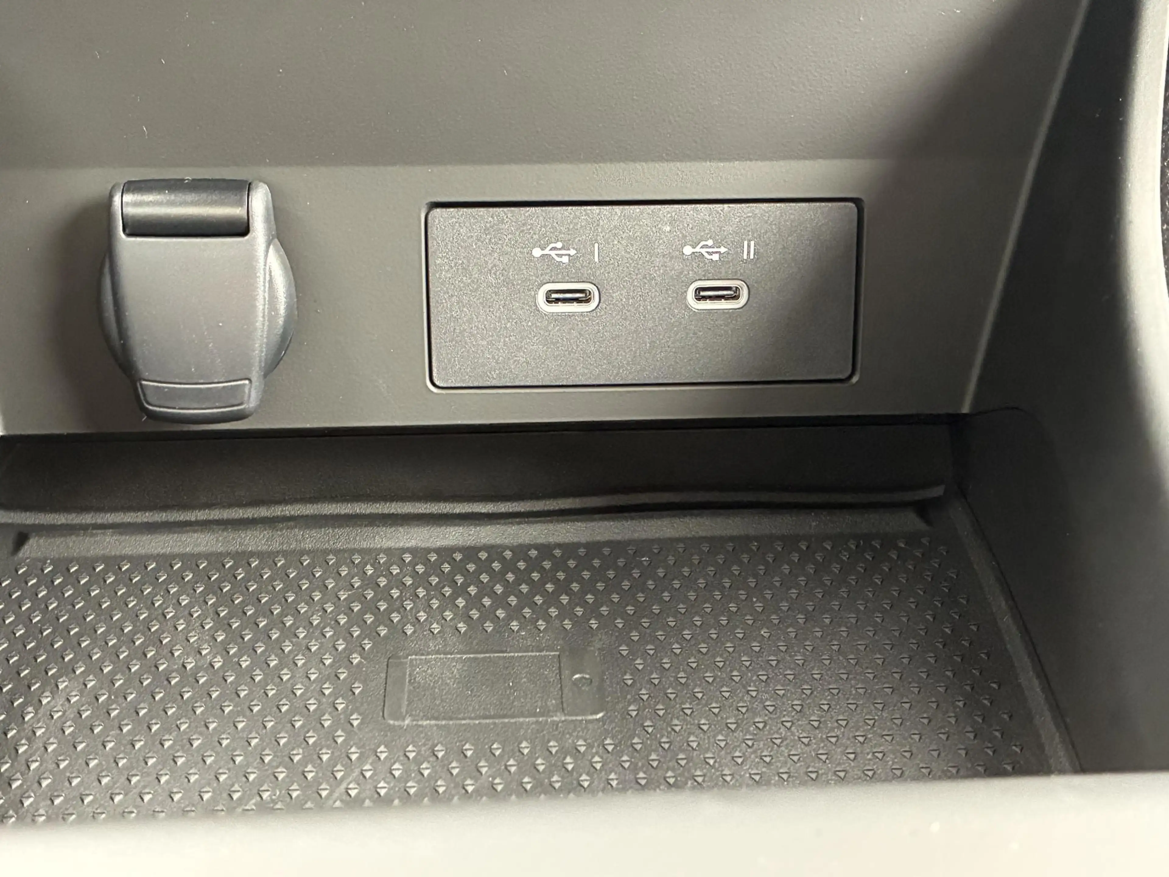 Mitsubishi ASX 1.8 HEV AT Black Edition | DEMO | Climate Control — photo 33