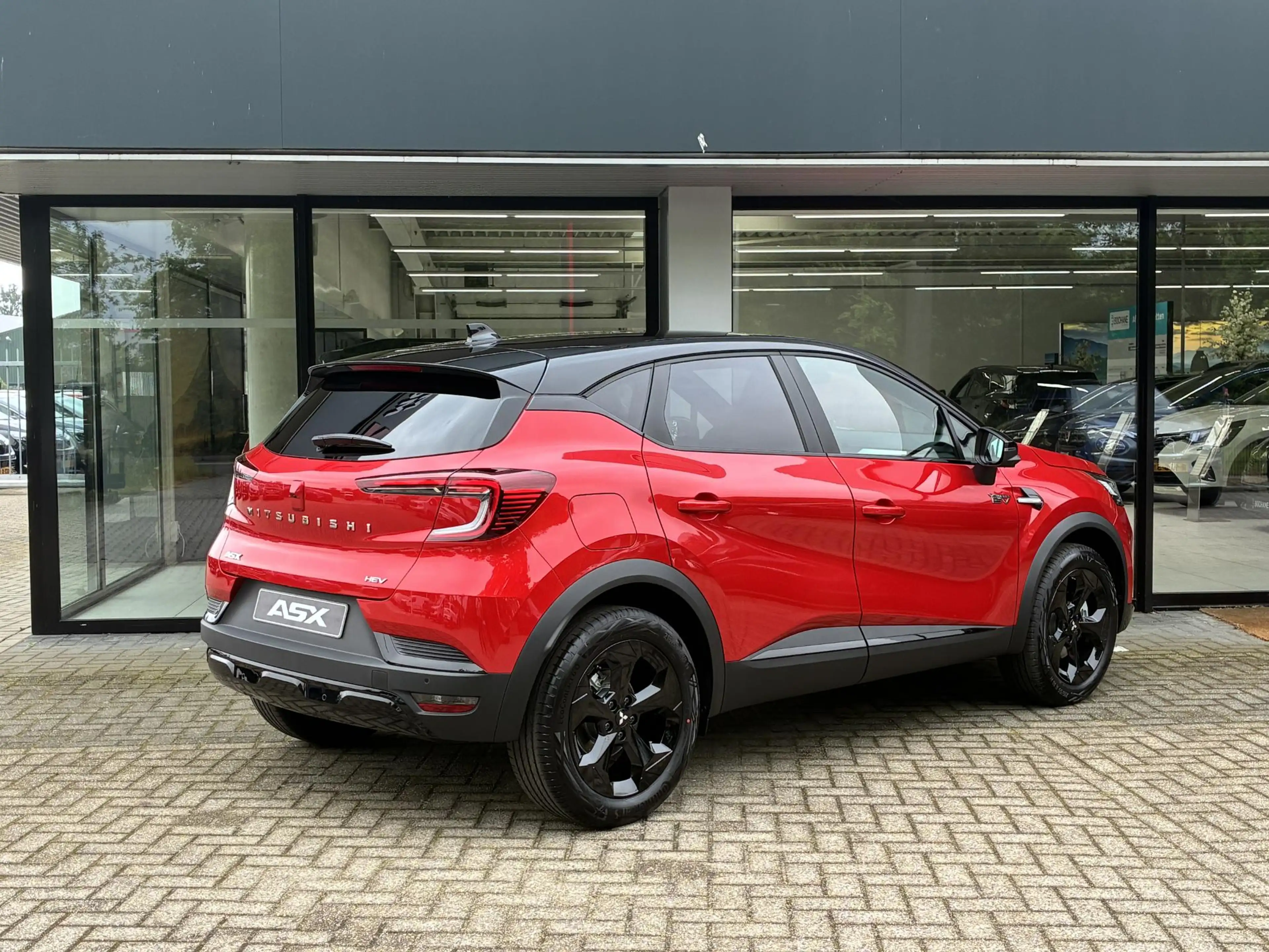 Mitsubishi ASX 1.8 HEV AT Black Edition | DEMO | Climate Control — photo 5