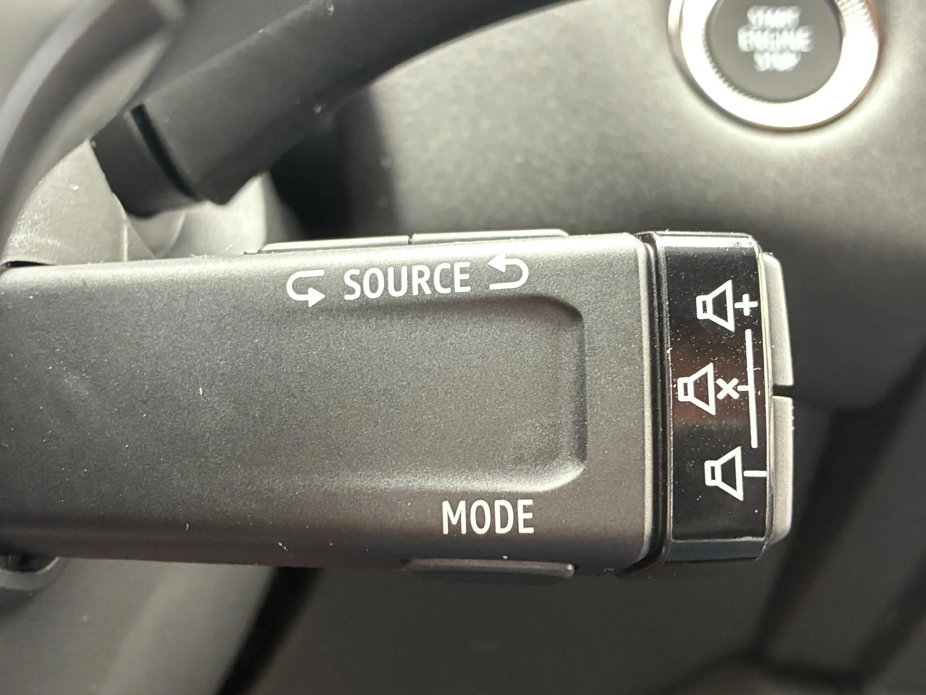 Mitsubishi ASX 1.8 HEV AT Black Edition | DEMO | Climate Control — photo 24
