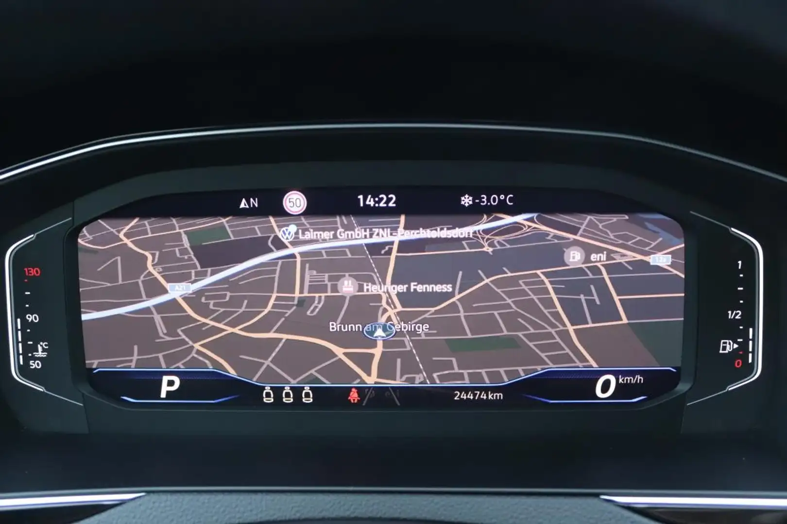 Volkswagen Passat Variant Business 2,0 SCR TDI DSG *Virtual Cockpit* Grau - 2