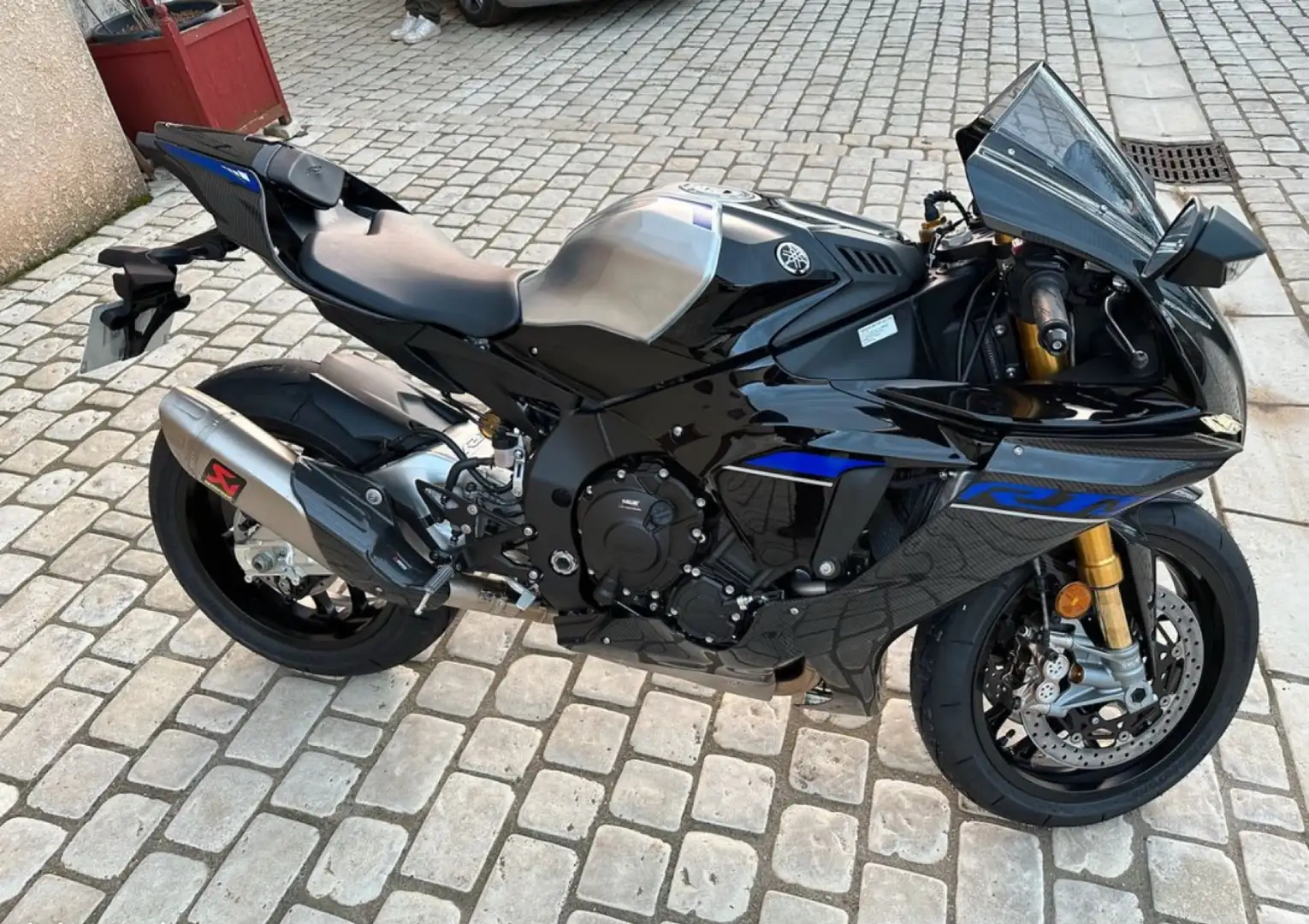 Yamaha YZF-R1 - 2