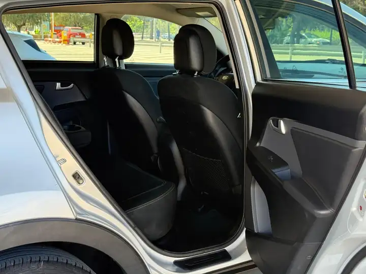Kia Sportage 1.7 CRDi Drive 2011, foto 8