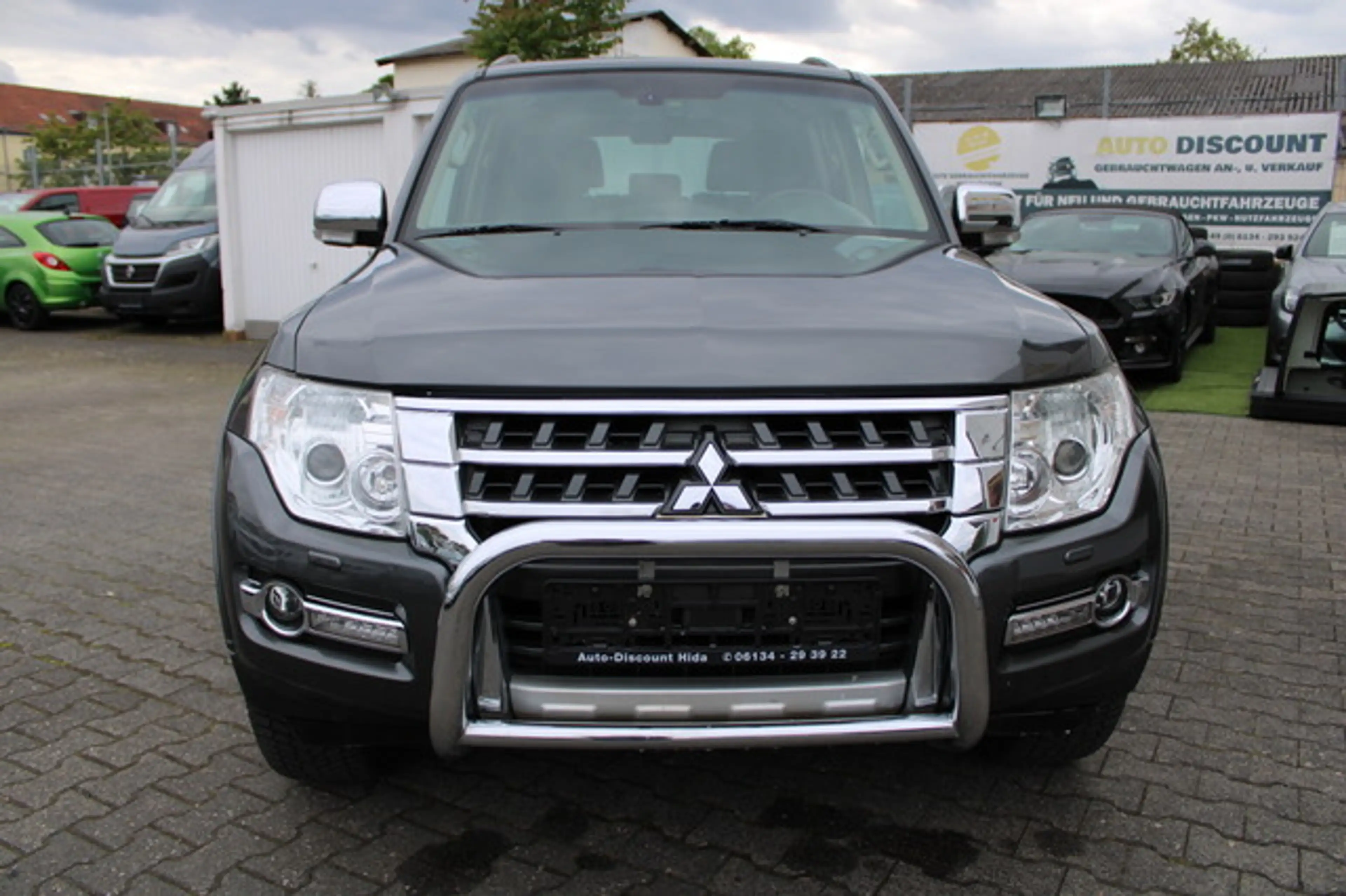 Mitsubishi Pajero 3.2 DI-D Instyle Top VOLL*7-Sitzer*Top Zustand — photo 2