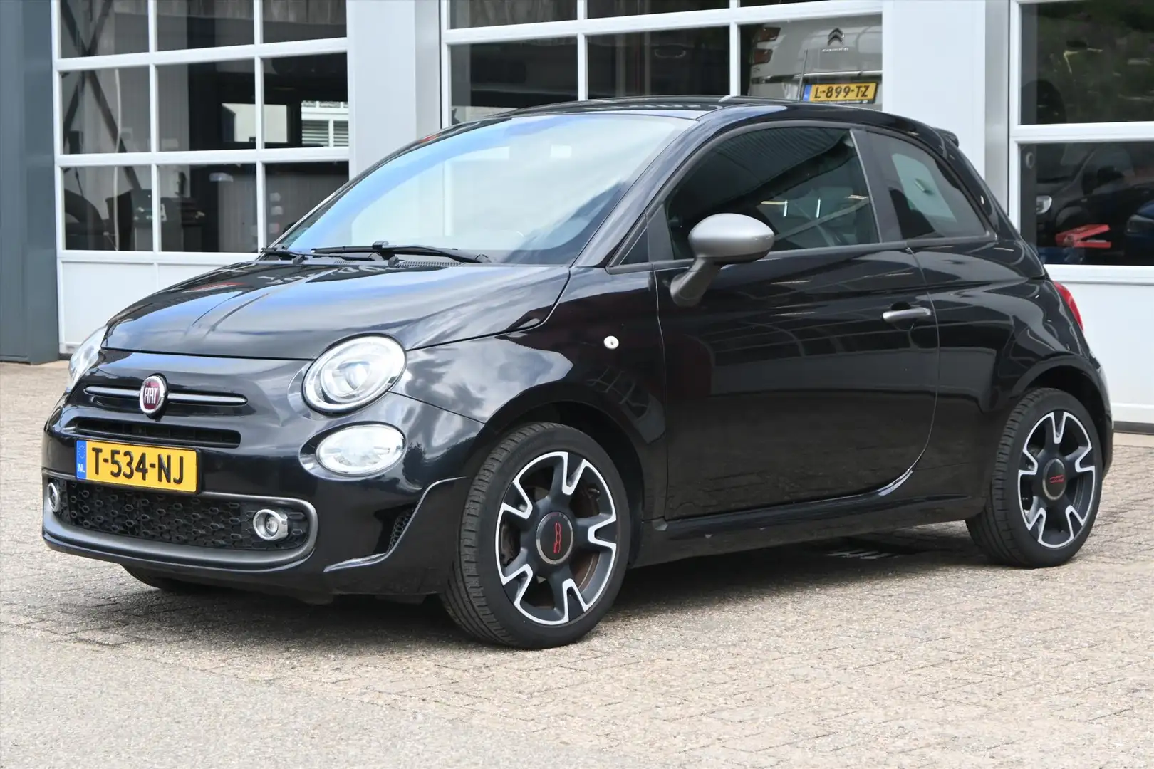 Fiat 500 S 1.2 69pk | Navi | Half-Leder | DAB+ | Cruise Con Zwart - 2