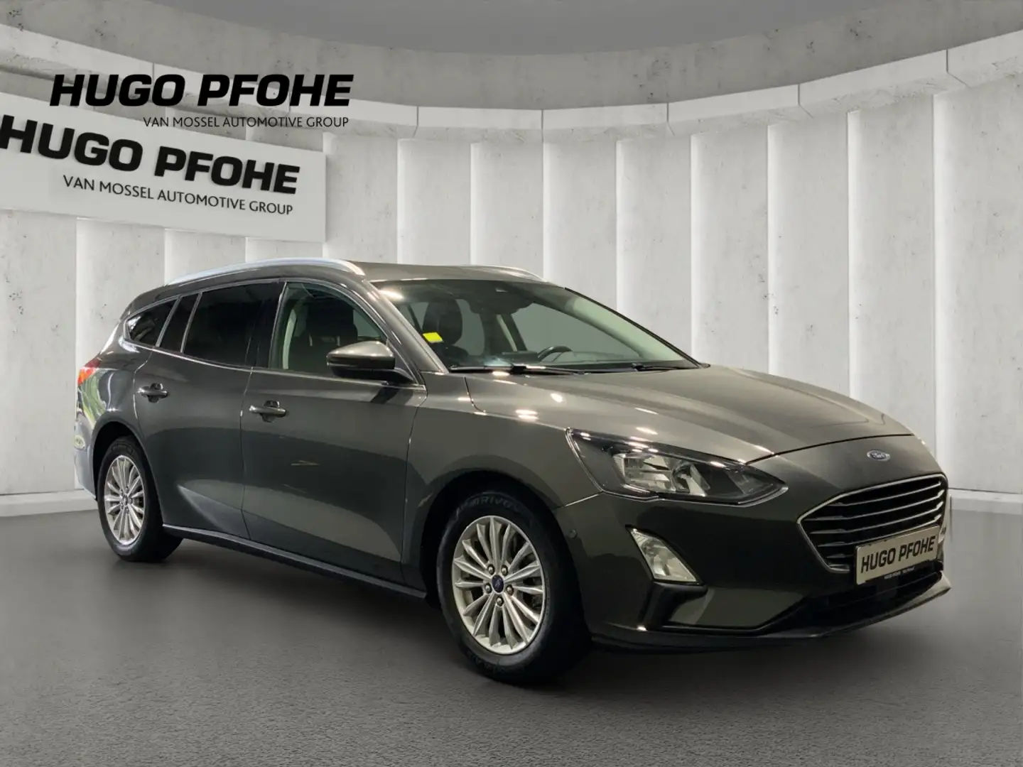 Ford Focus Titanium 1.0 EcoBoost Turnier Autom. GJR Winter-Pk Gri - 2