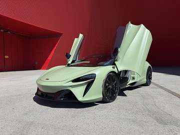 Mc Laren Artura Coupe MSO Lackierung