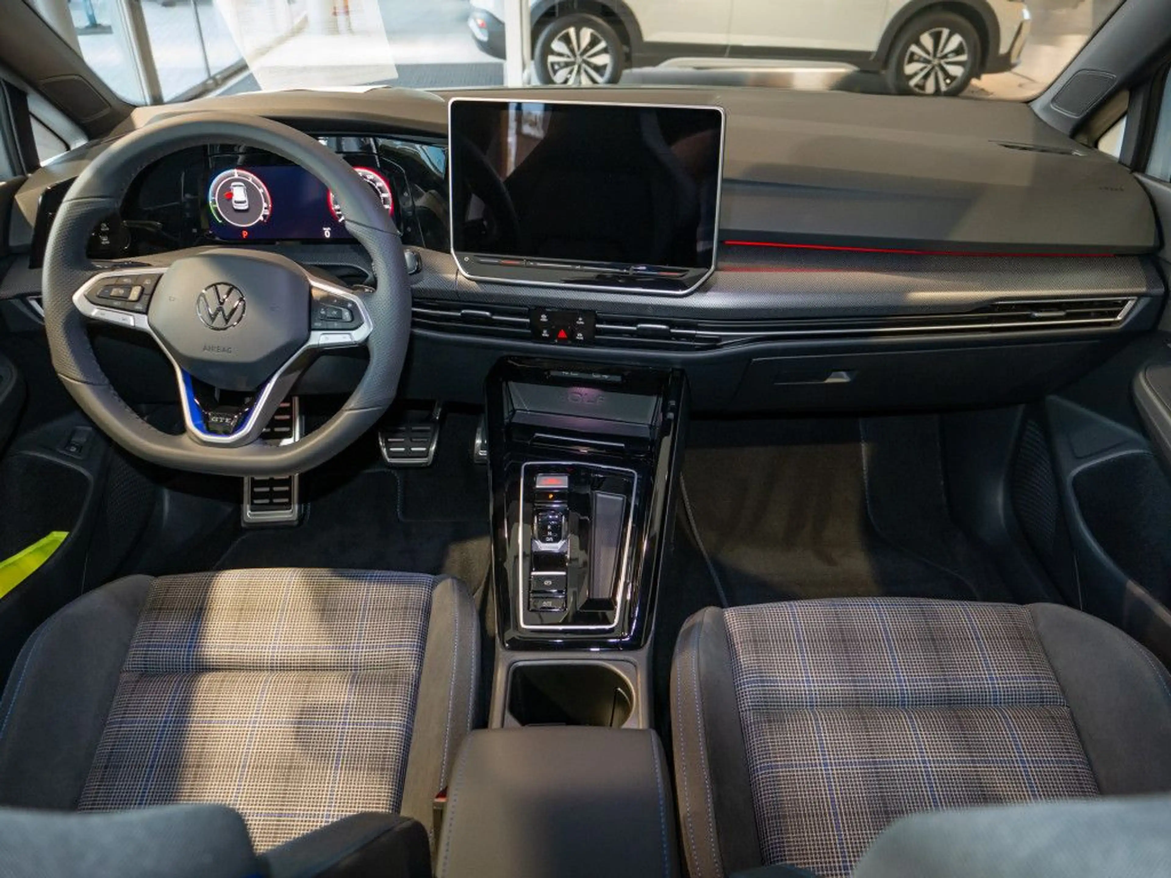 Volkswagen Golf GTE GTE 1,5 l eHybrid DSG — photo 8