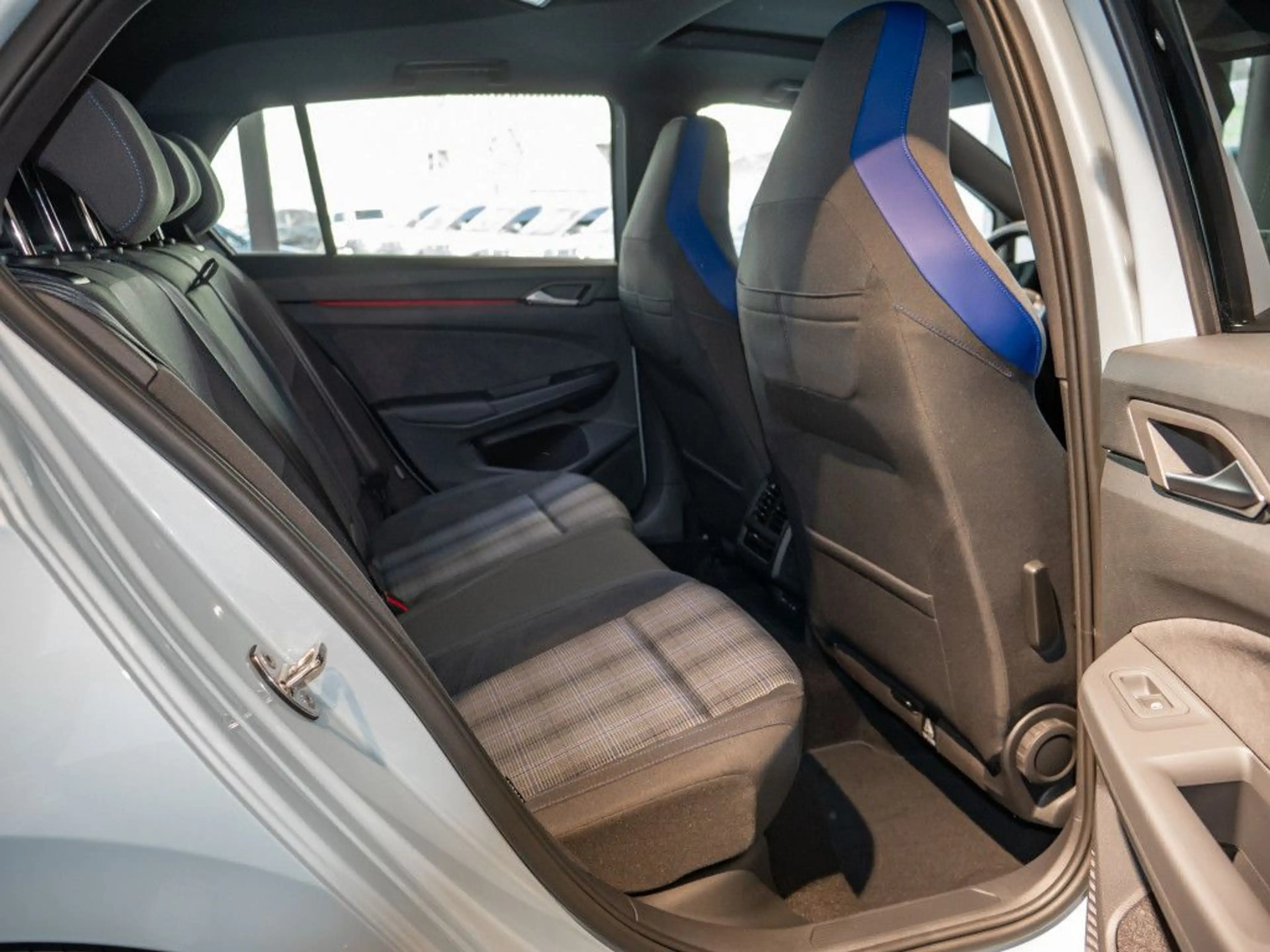 Volkswagen Golf GTE GTE 1,5 l eHybrid DSG — photo 5