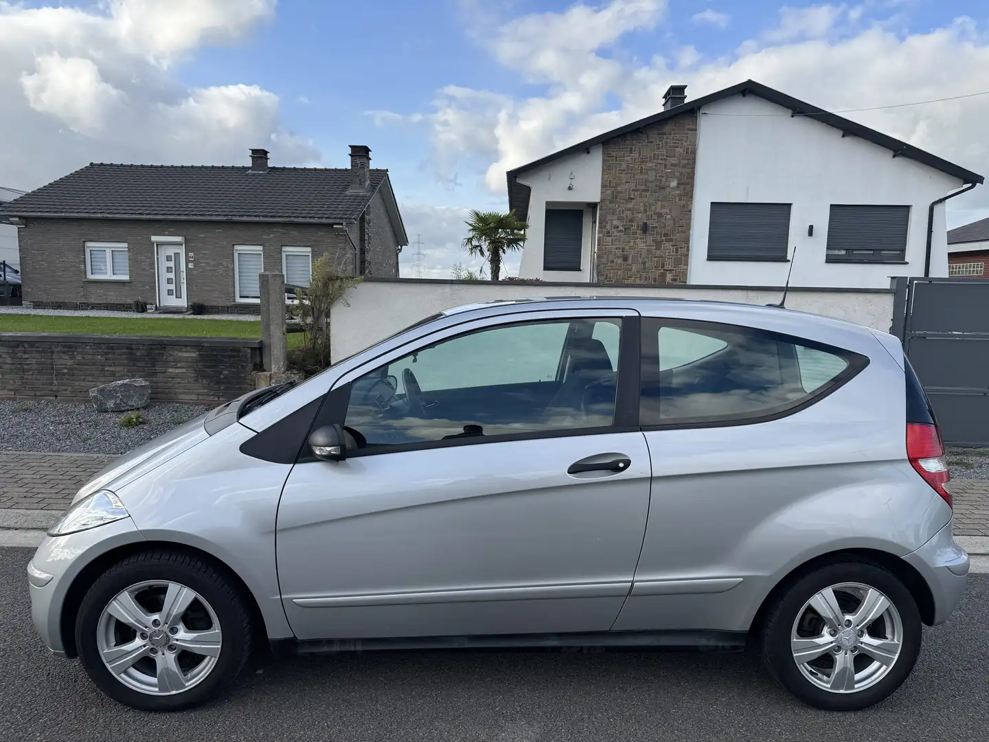 Mercedes-Benz A 150 i / MARCHAND EXPORT / BOITE AUTO PRÊT A IMMA ! - 2