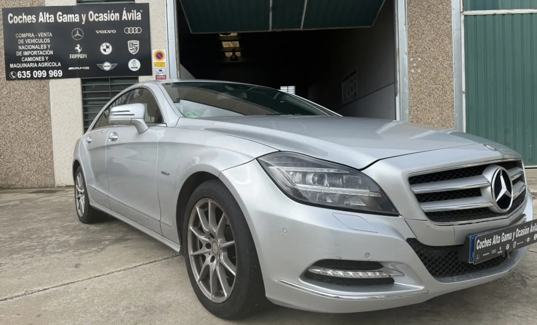 Mercedes-Benz CLS 350 BE (9.75) Aut. Gris - 2