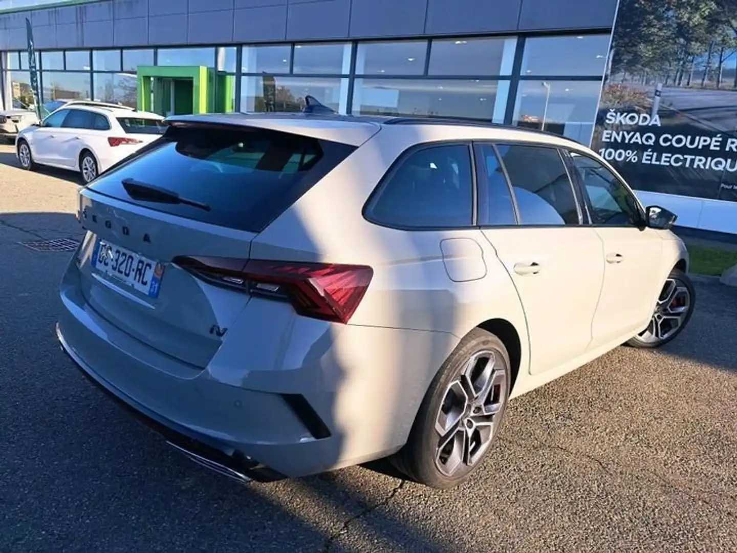 Skoda Octavia Octavia Combi 1.4 Tsi Phev 245 Dsg RS Gris - 2