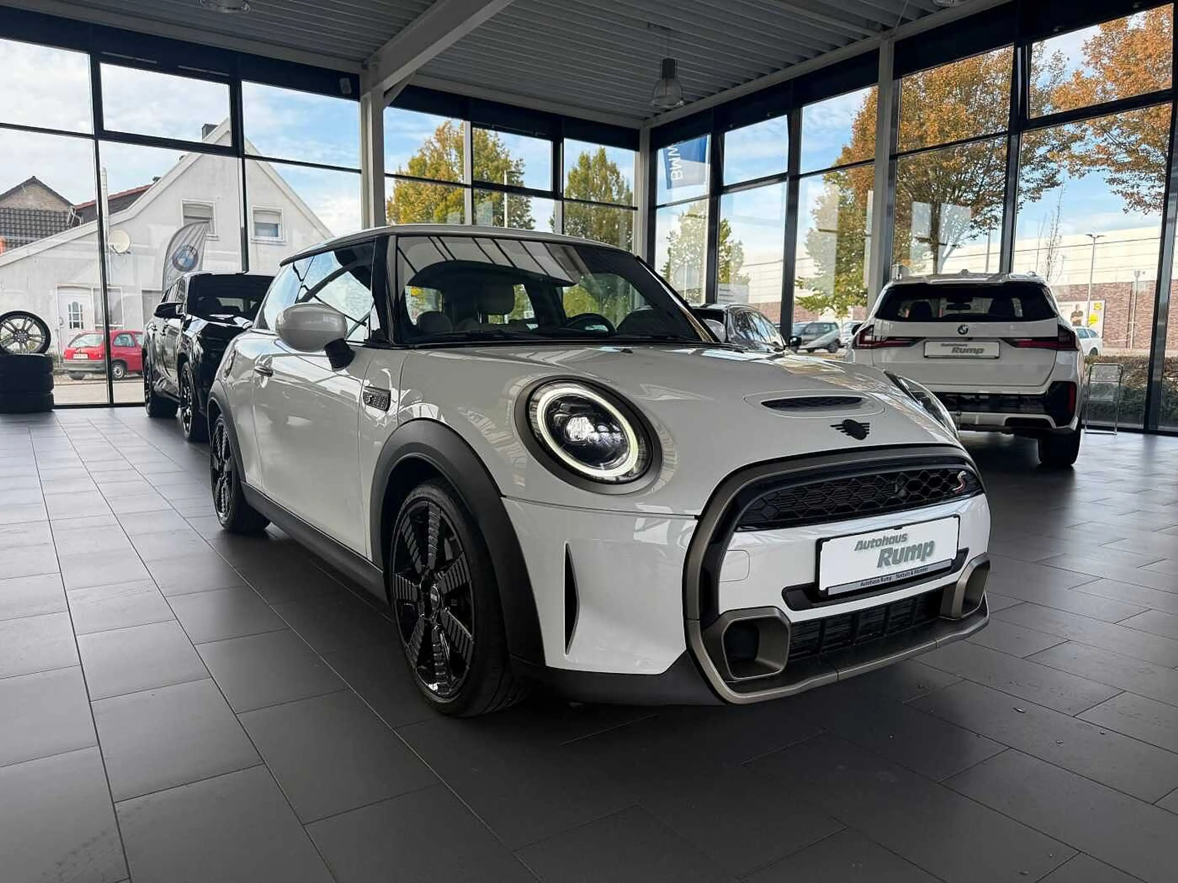 MINI Cooper S Resolute Edition Autom|Navi|LED|SHZ| CarPlay|LM18' — photo 3