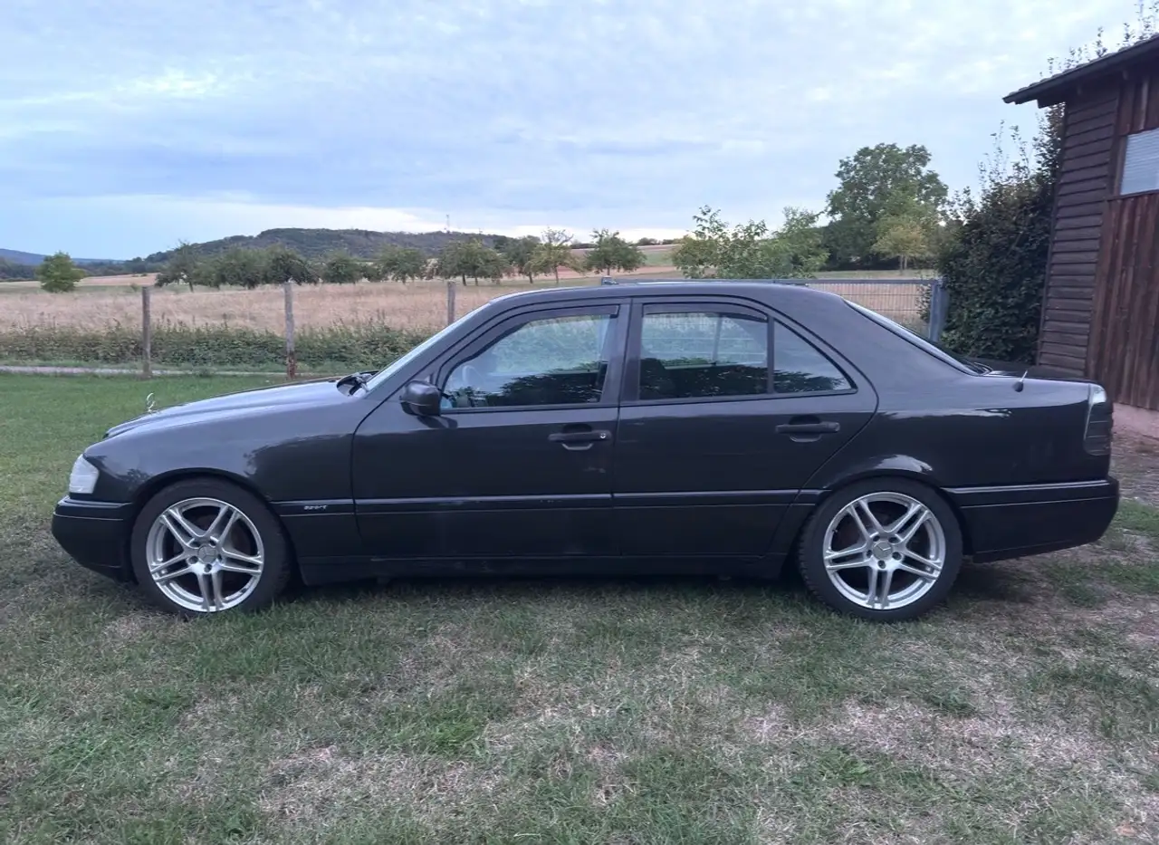 Mercedes-Benz C 180 Sport, foto 4
