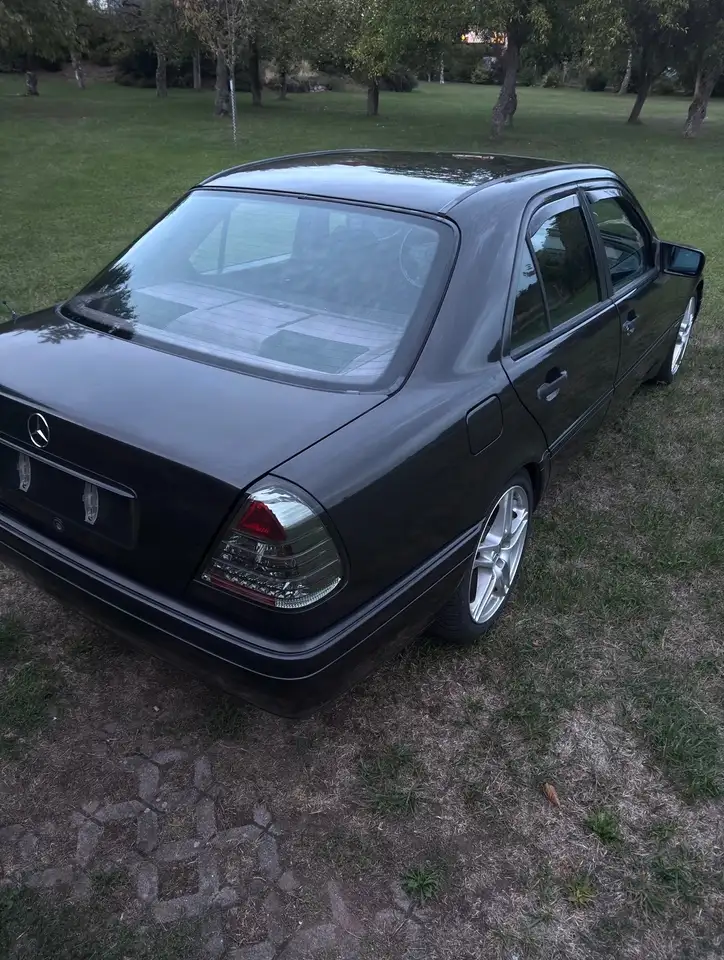 Mercedes-Benz C 180 Sport, foto 2