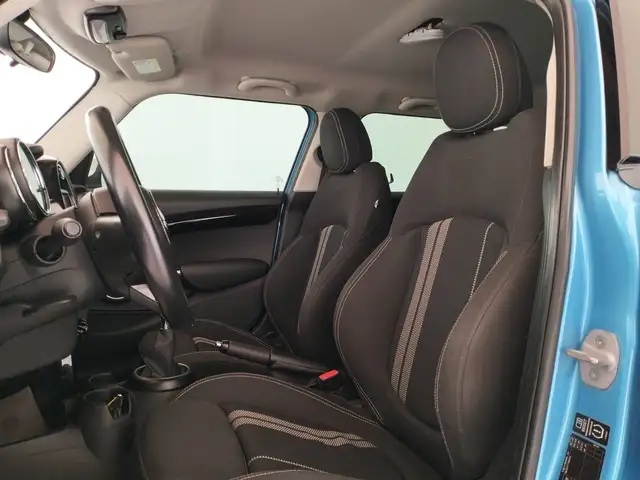 Mini Hatch view 10