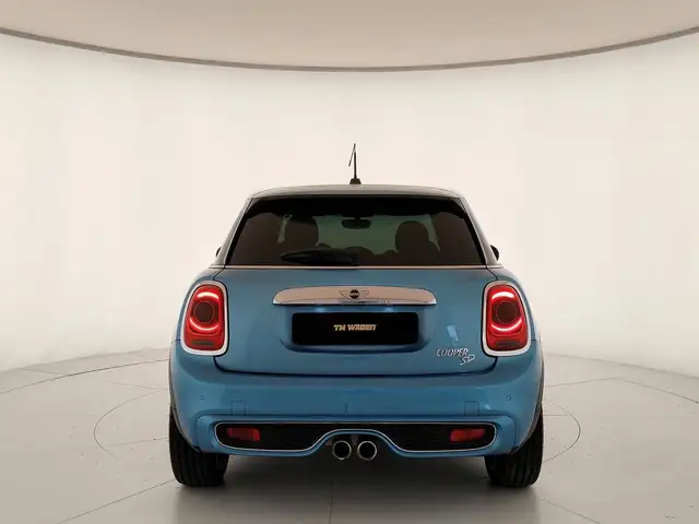 Mini Hatch view 6