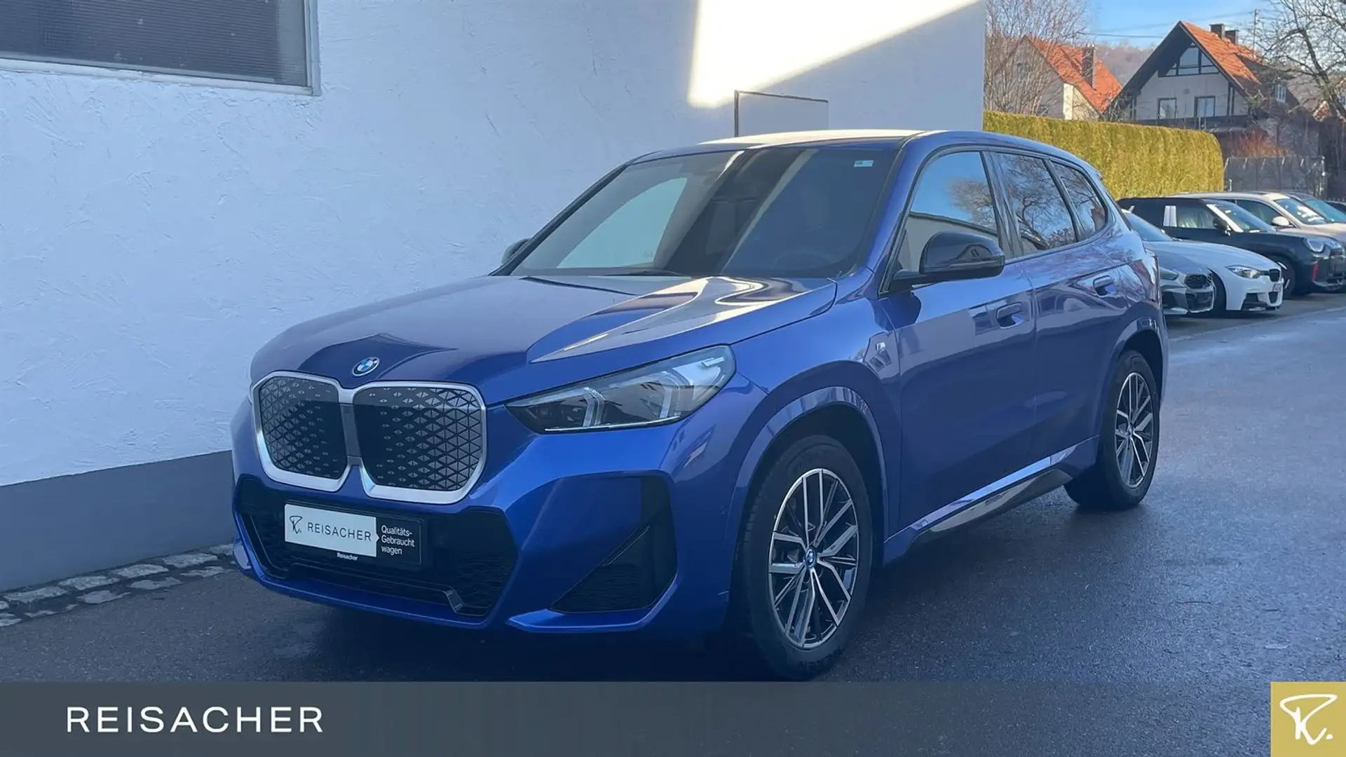 BMW iX1 IX1 A XDRIVE30 M-Sport LCPlus RFK adaptLED Blau - 1