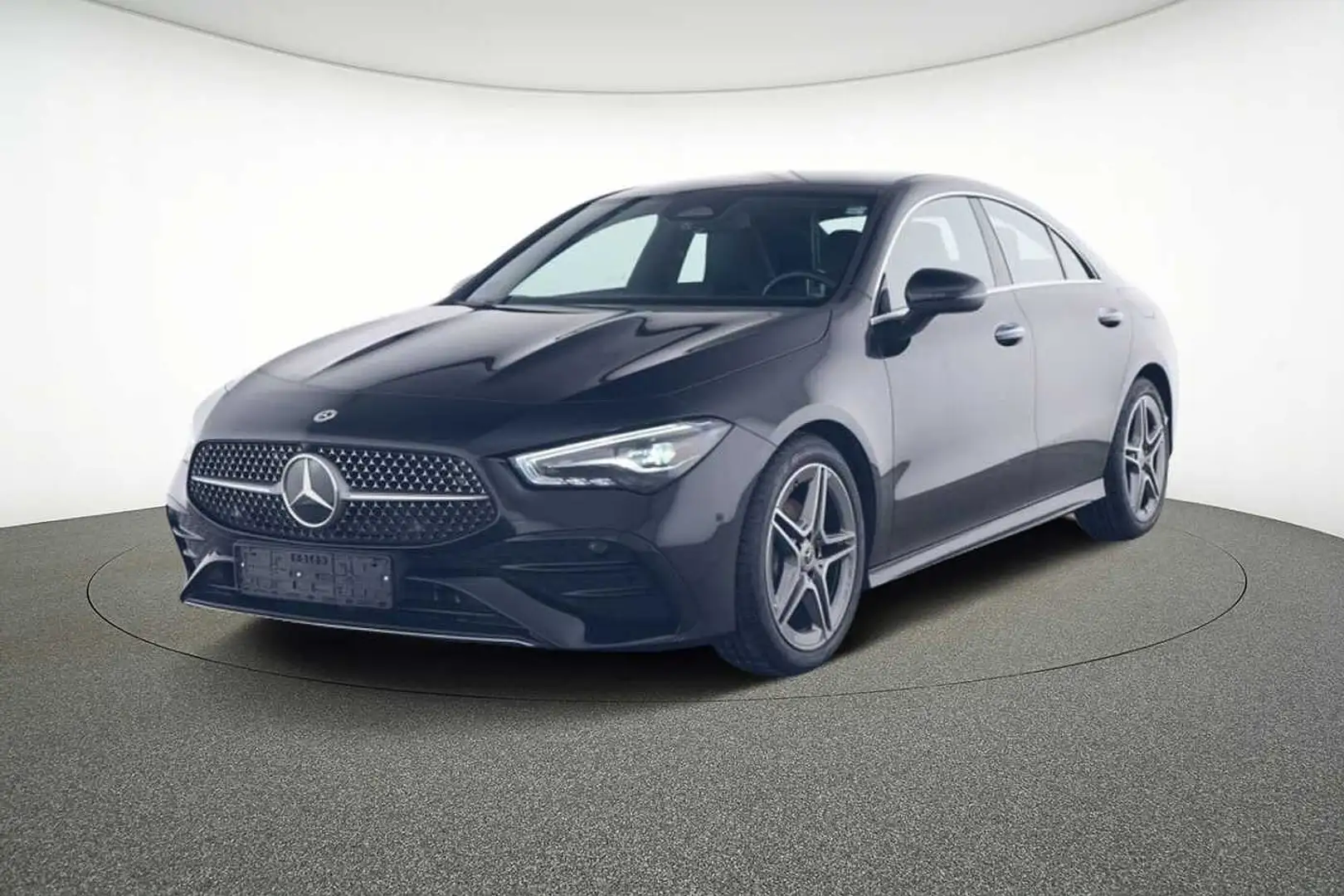 Mercedes-Benz CLA 180 Coupé Schwarz - 1