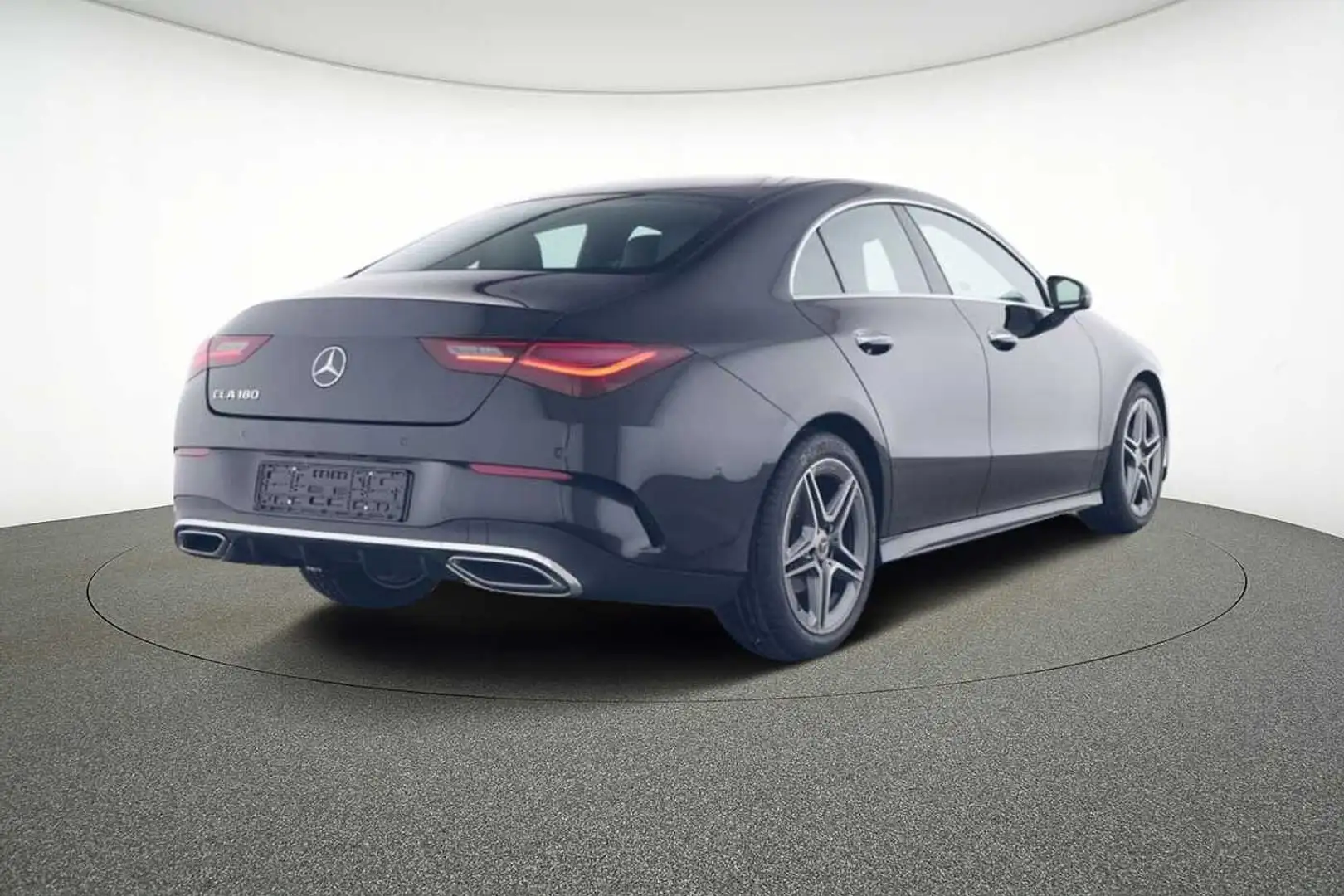 Mercedes-Benz CLA 180 Coupé Schwarz - 2