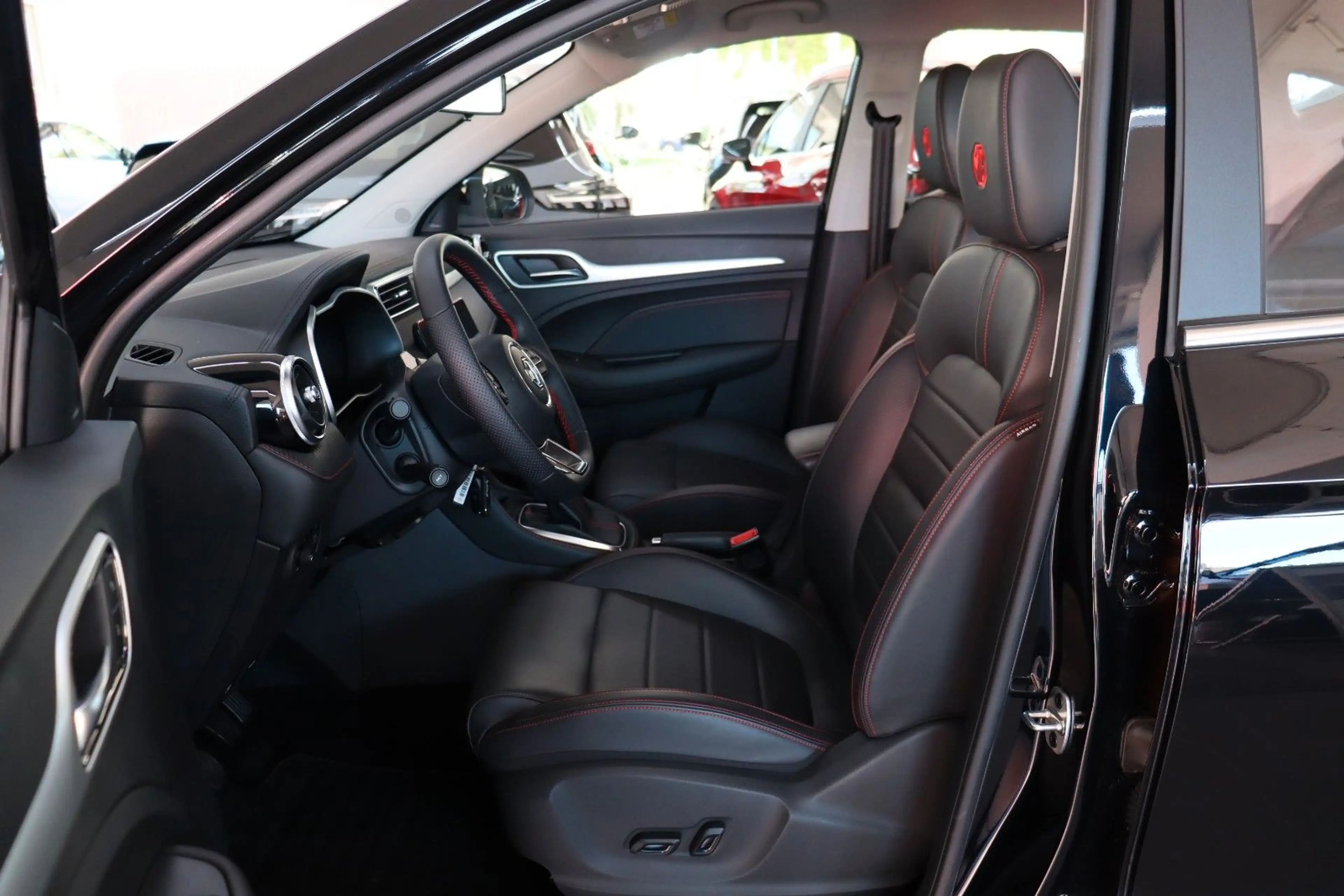 MG ZS 1.5 Luxury Leder SHZ Navi 360° Virtual SOFORT — photo 8
