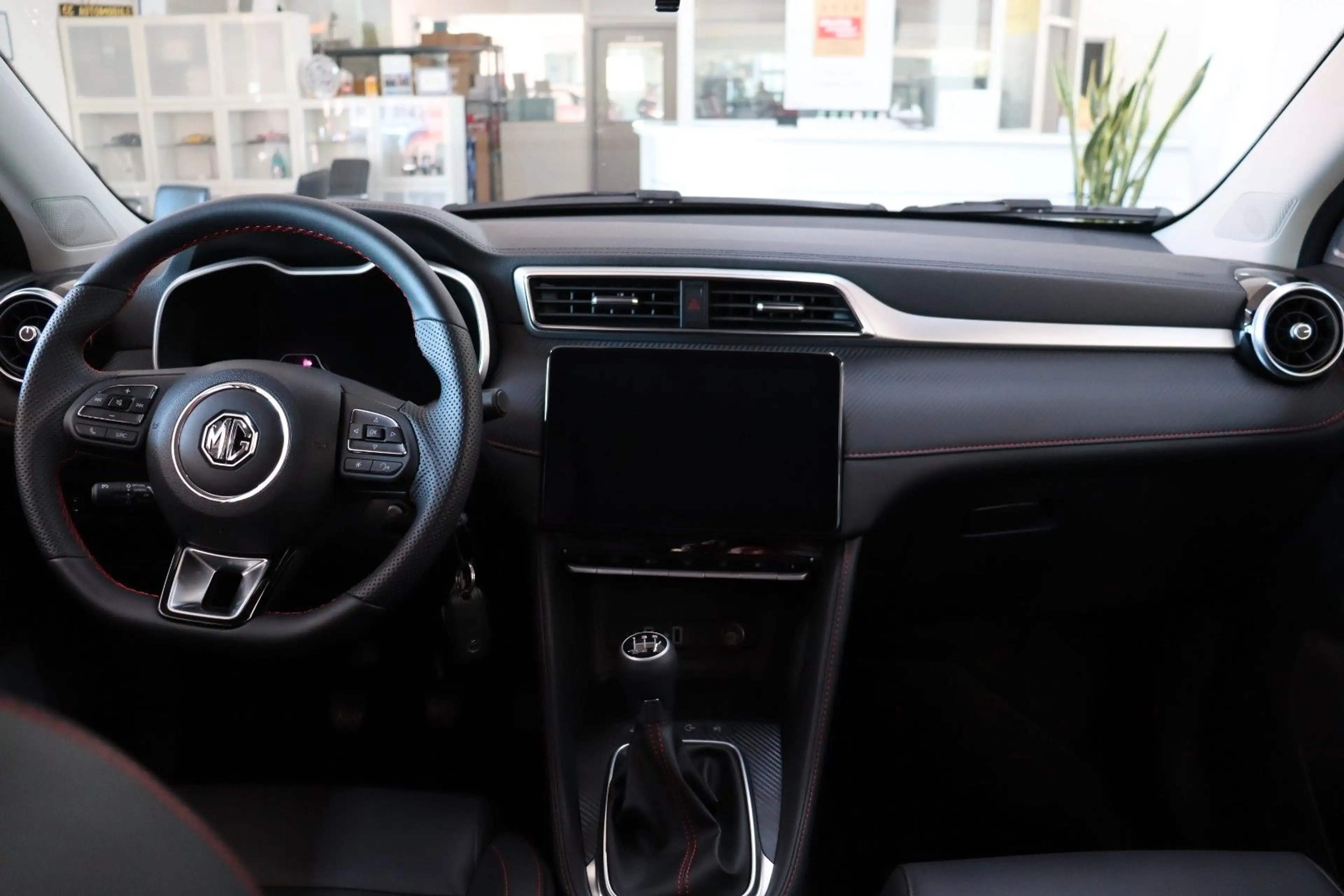 MG ZS 1.5 Luxury Leder SHZ Navi 360° Virtual SOFORT — photo 9
