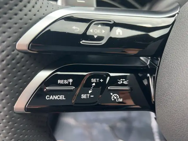 Mercedes-Benz E 220 d 4MATIC MBUX Superscreen AMG Night FAP Ansicht 13