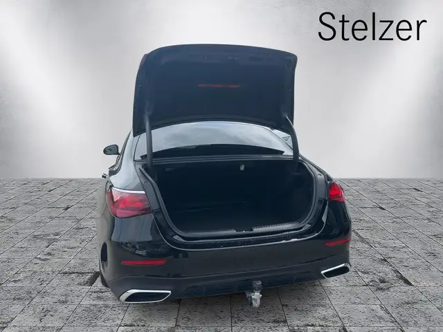 Mercedes-Benz E 220 d 4MATIC MBUX Superscreen AMG Night FAP Ansicht 7