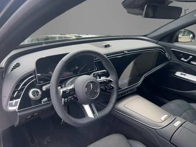 Mercedes-Benz E 220 d 4MATIC MBUX Superscreen AMG Night FAP Ansicht 8