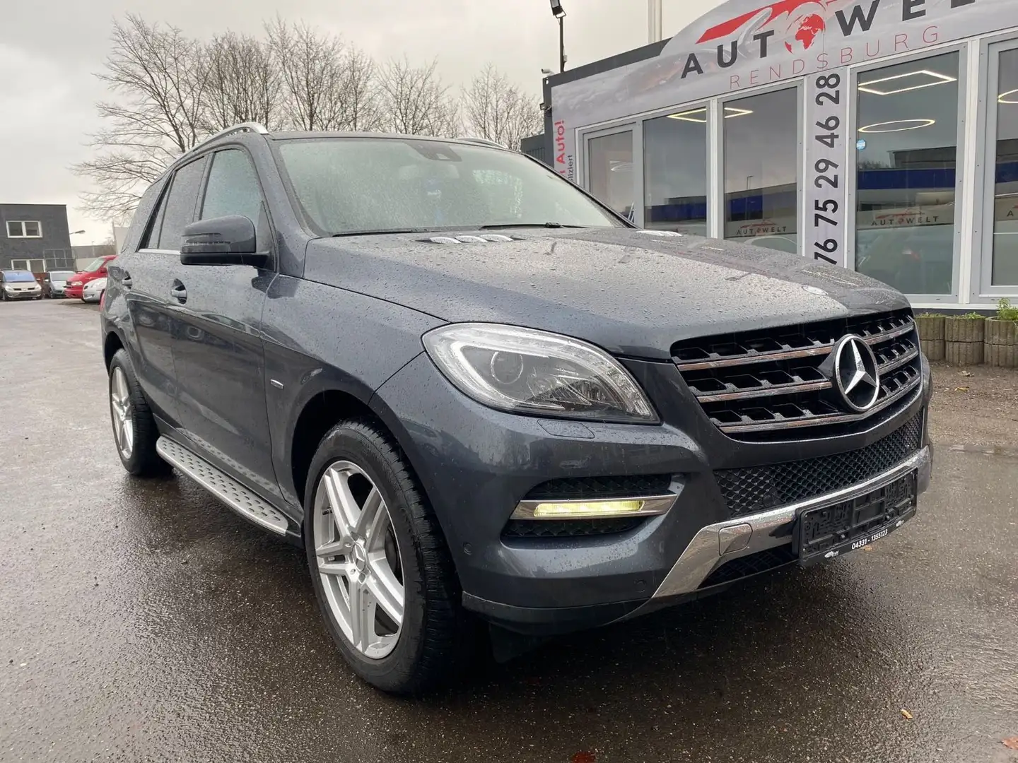 Mercedes-Benz ML 350 4-Matic *Tempomat*Navi* Grau - 1