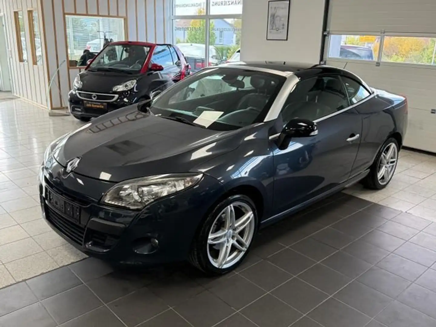 Renault Megane Renault Megane III Cabrio Luxe/Pano/8Fach/TÜV Silber - 2