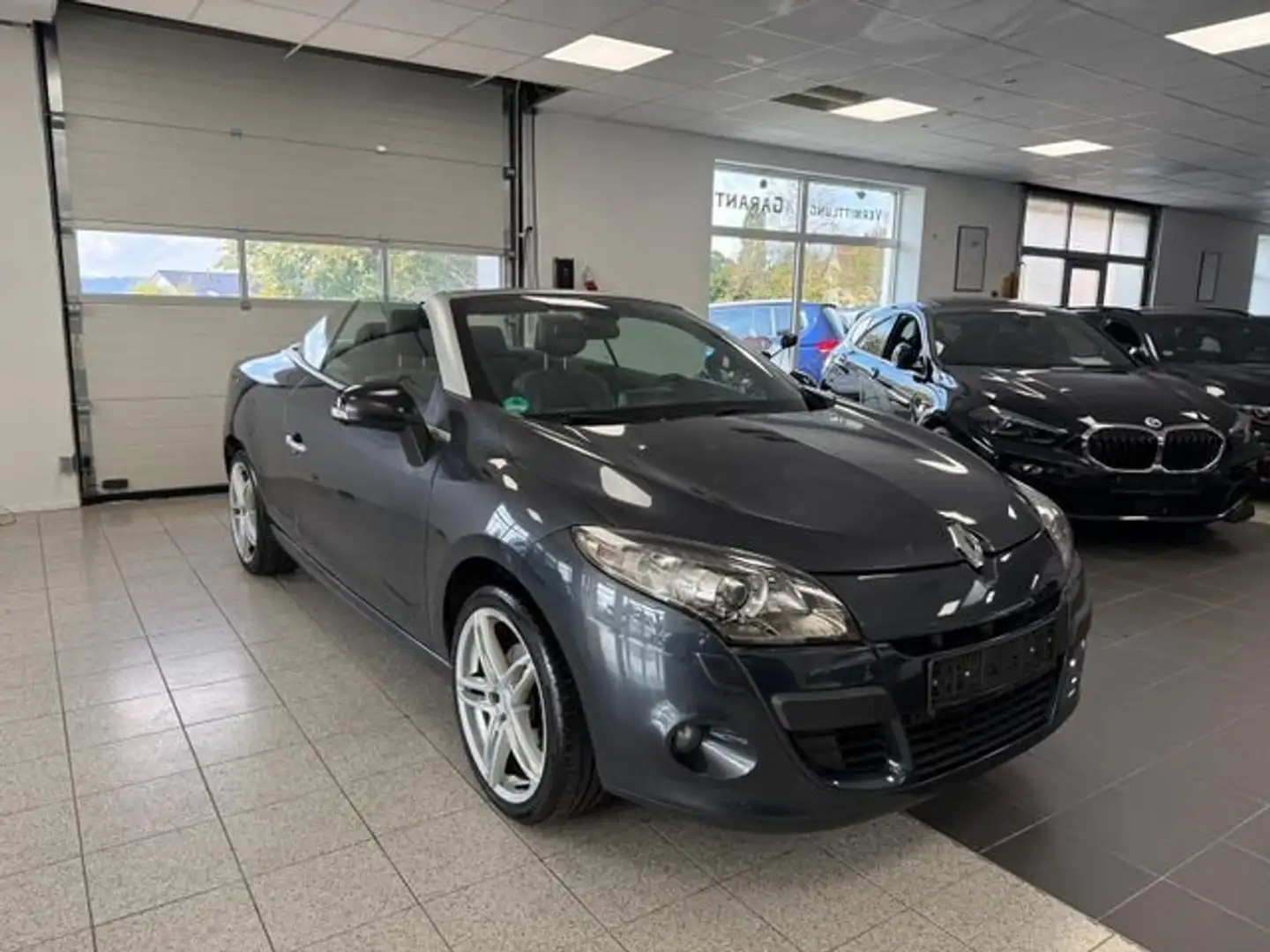 Renault Megane Renault Megane III Cabrio Luxe/Pano/8Fach/TÜV Silber - 1
