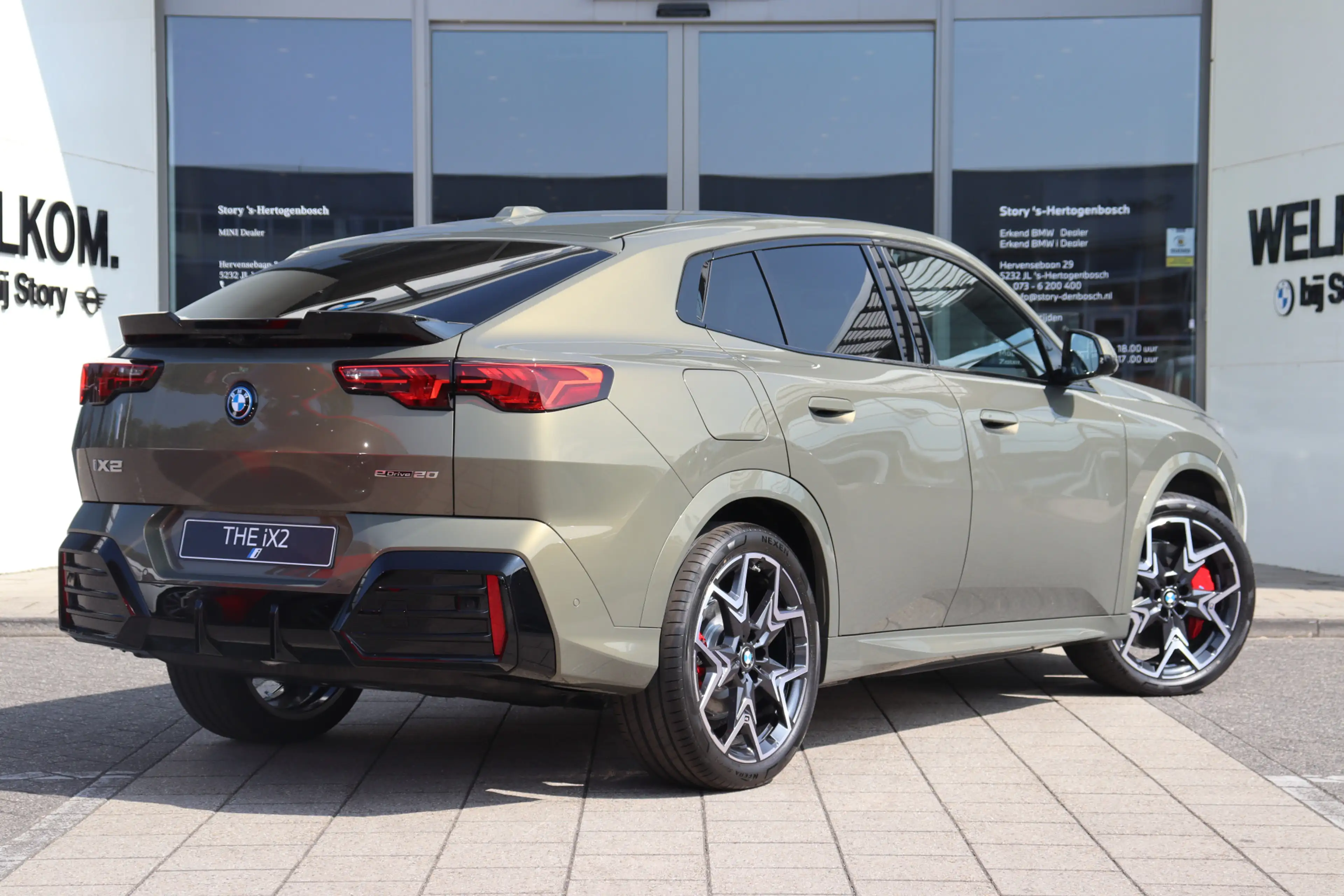 BMW iX2 eDrive20 M Sport / Panoramadak / Trekhaak / Sports — photo 7