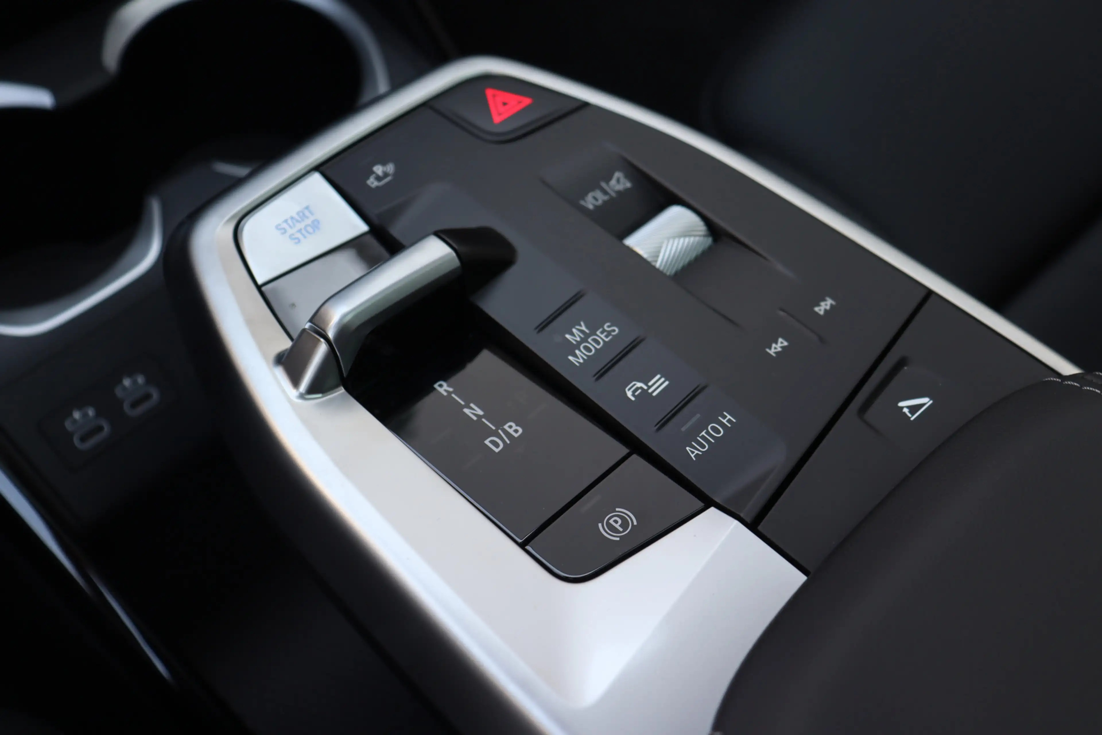 BMW iX2 eDrive20 M Sport / Panoramadak / Trekhaak / Sports — photo 10