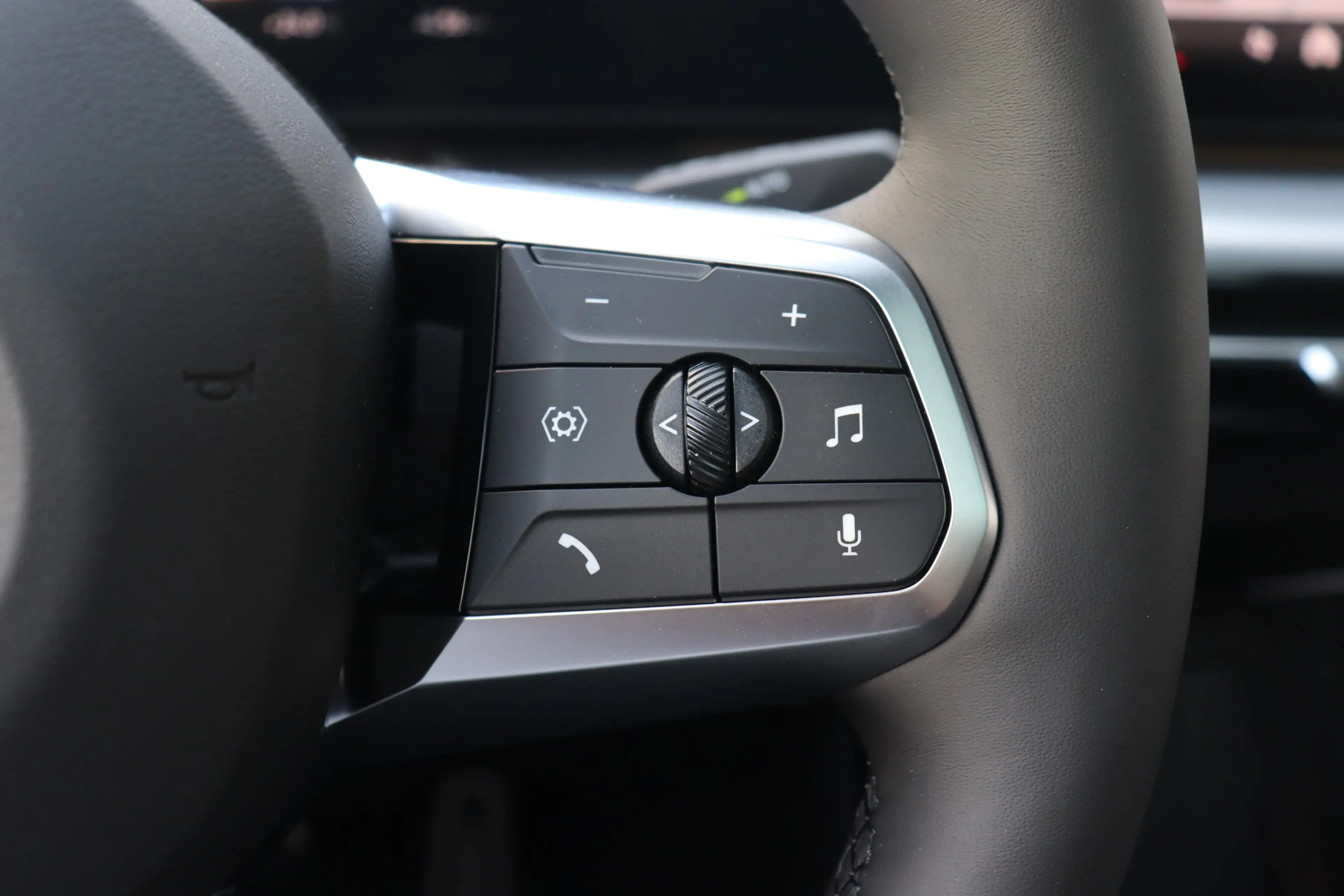 BMW iX2 eDrive20 M Sport / Panoramadak / Trekhaak / Sports — photo 12