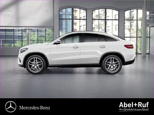 Mercedes-Benz GLE view 3