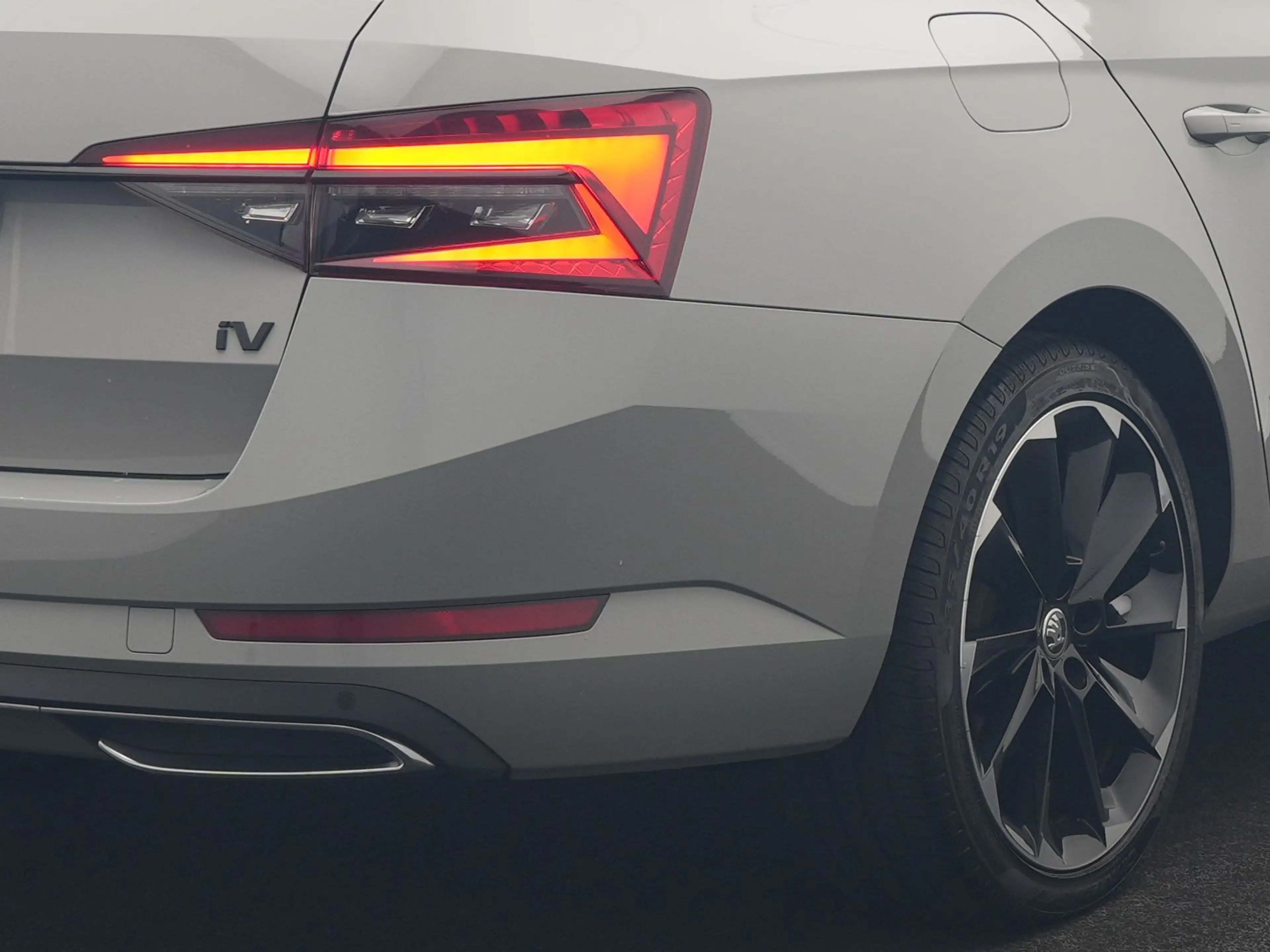 Skoda Superb Combi 1.4 TSI iV Sportline Business PHEV 218pk Dea — photo 9