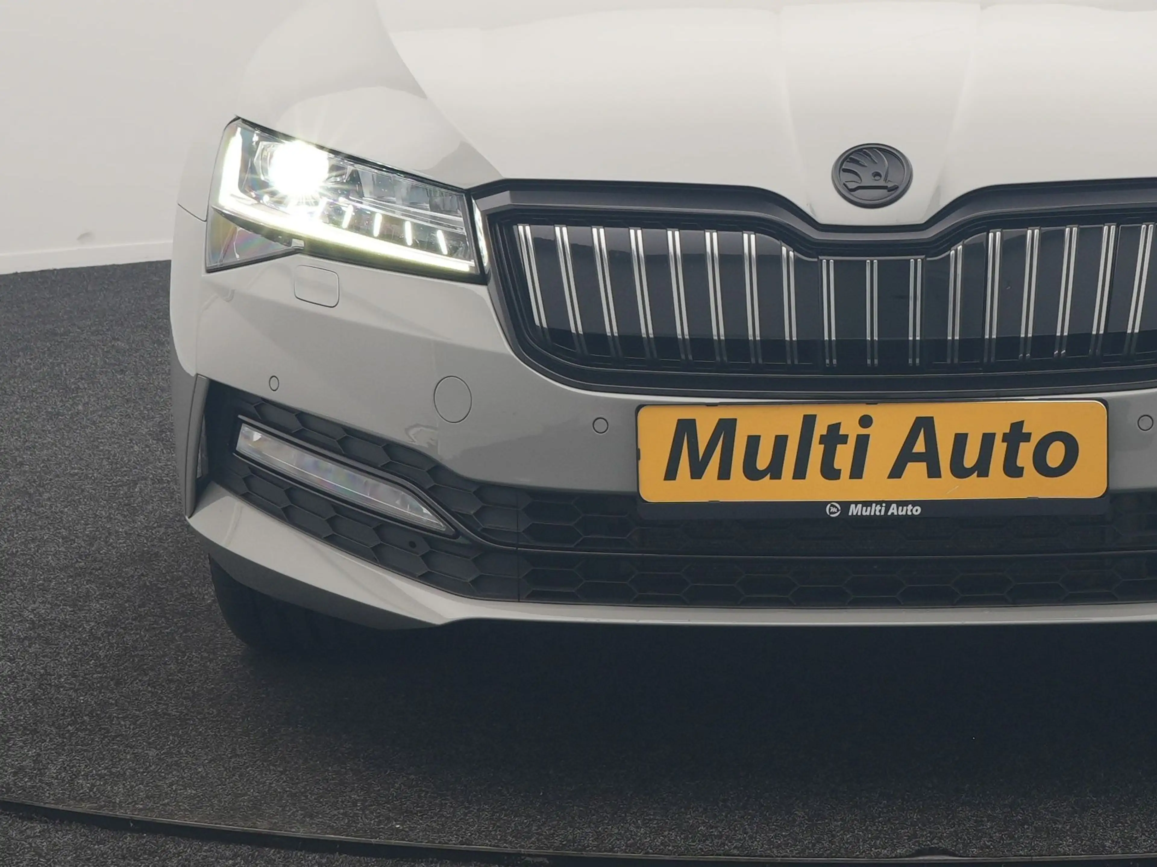 Skoda Superb Combi 1.4 TSI iV Sportline Business PHEV 218pk Dea — photo 16