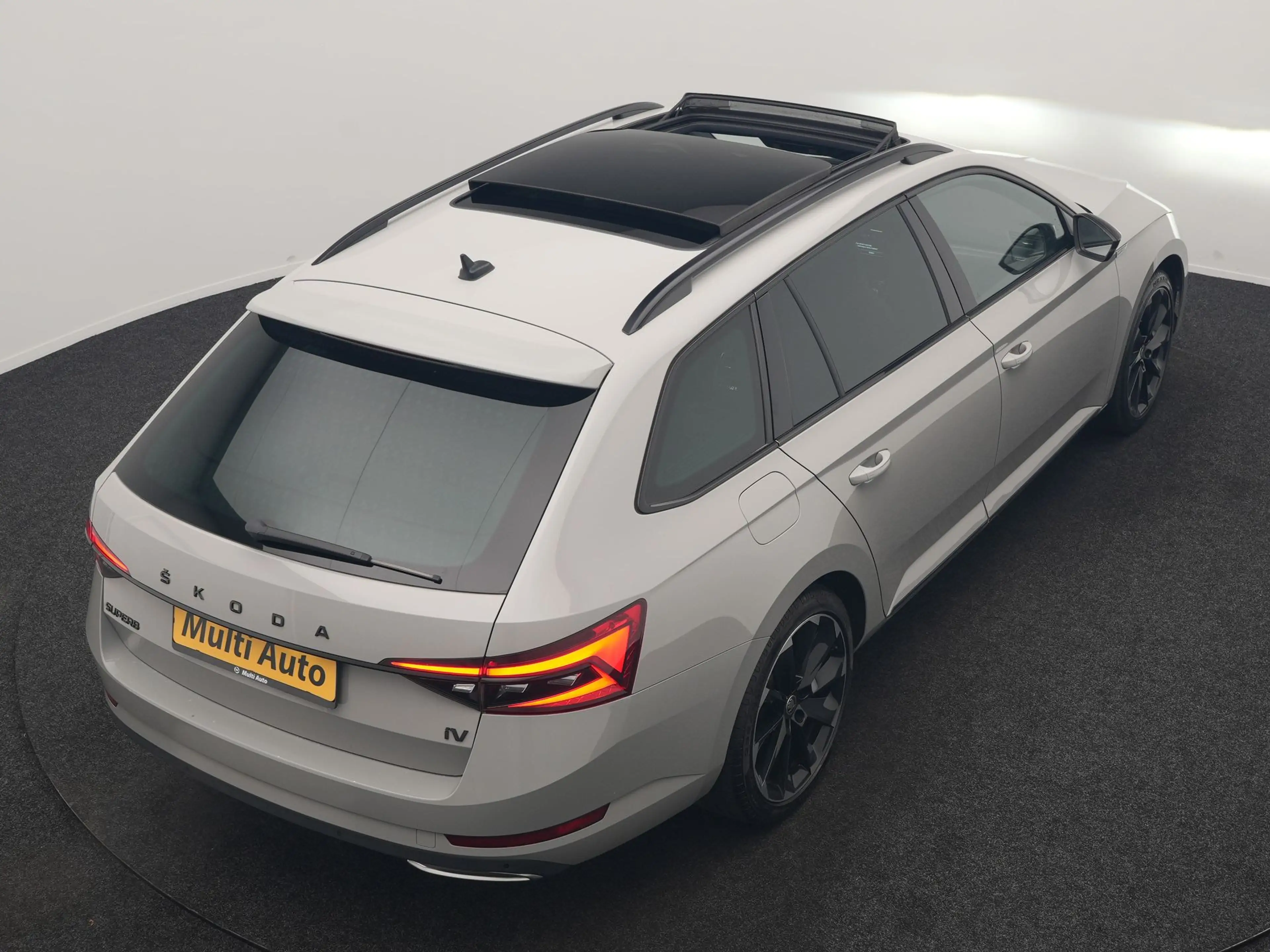 Skoda Superb Combi 1.4 TSI iV Sportline Business PHEV 218pk Dea — photo 32
