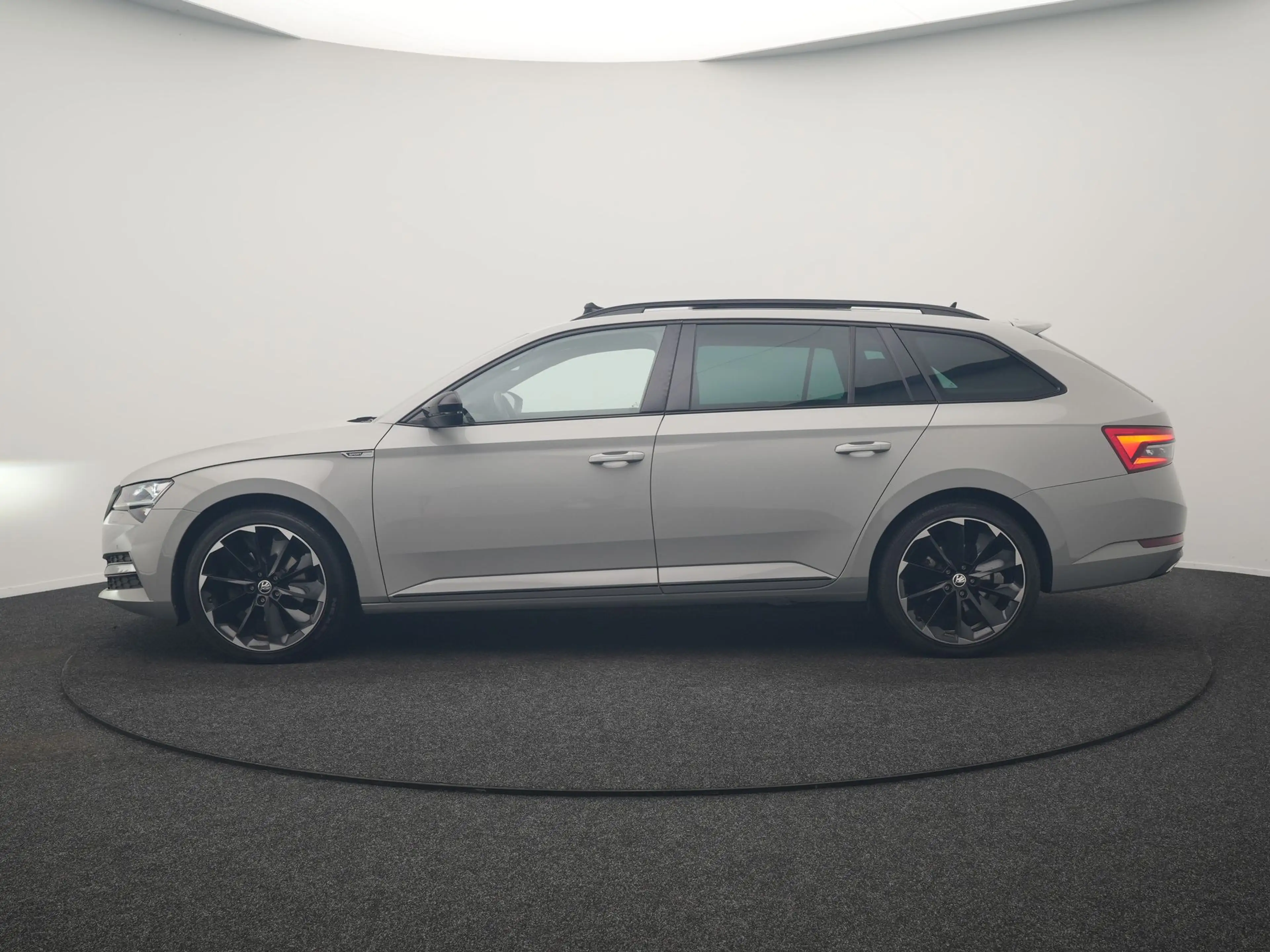 Skoda Superb Combi 1.4 TSI iV Sportline Business PHEV 218pk Dea — photo 3