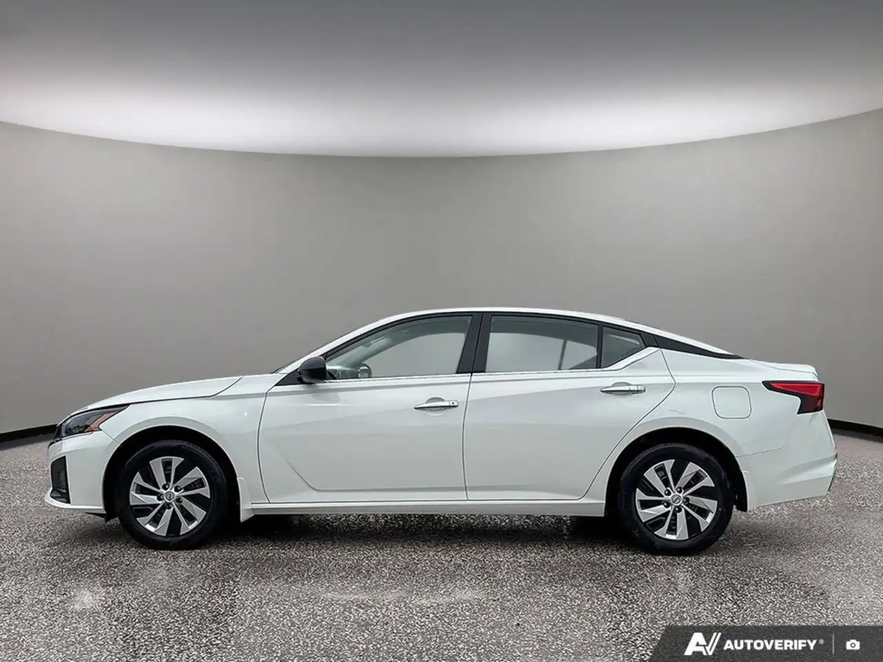 Nissan Altima fotografie Nissan Altima