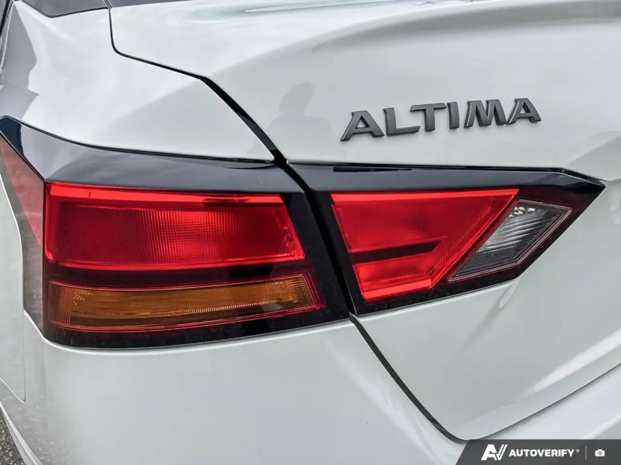 Nissan Altima fotografie Nissan Altima