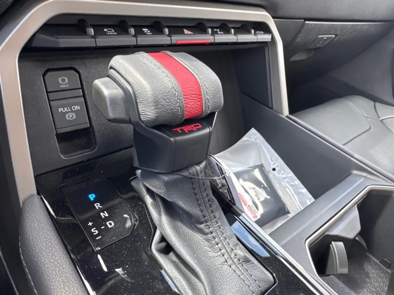 Toyota Tundra снимка Toyota Tundra