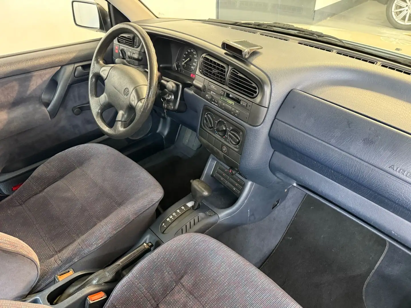 Volkswagen Vento VENTO*1.8 GL*AUTOMATIK*H-KENNZ.*OPA´S LIEBLING* Bianco - 2