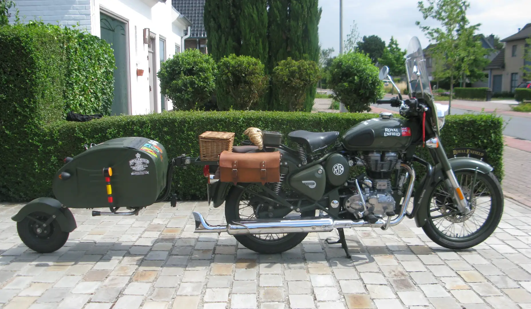 Royal Enfield Classic Army Green Vert - 1