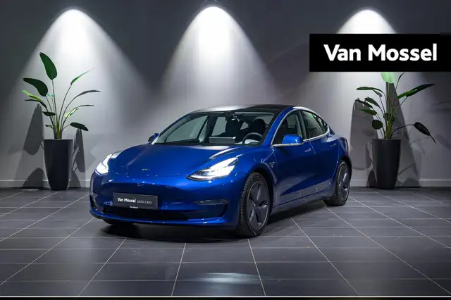 Tesla Model 3 LONG RANGE AWD DUAL MOTOR 560 KM (WLTP) LEDER | LE