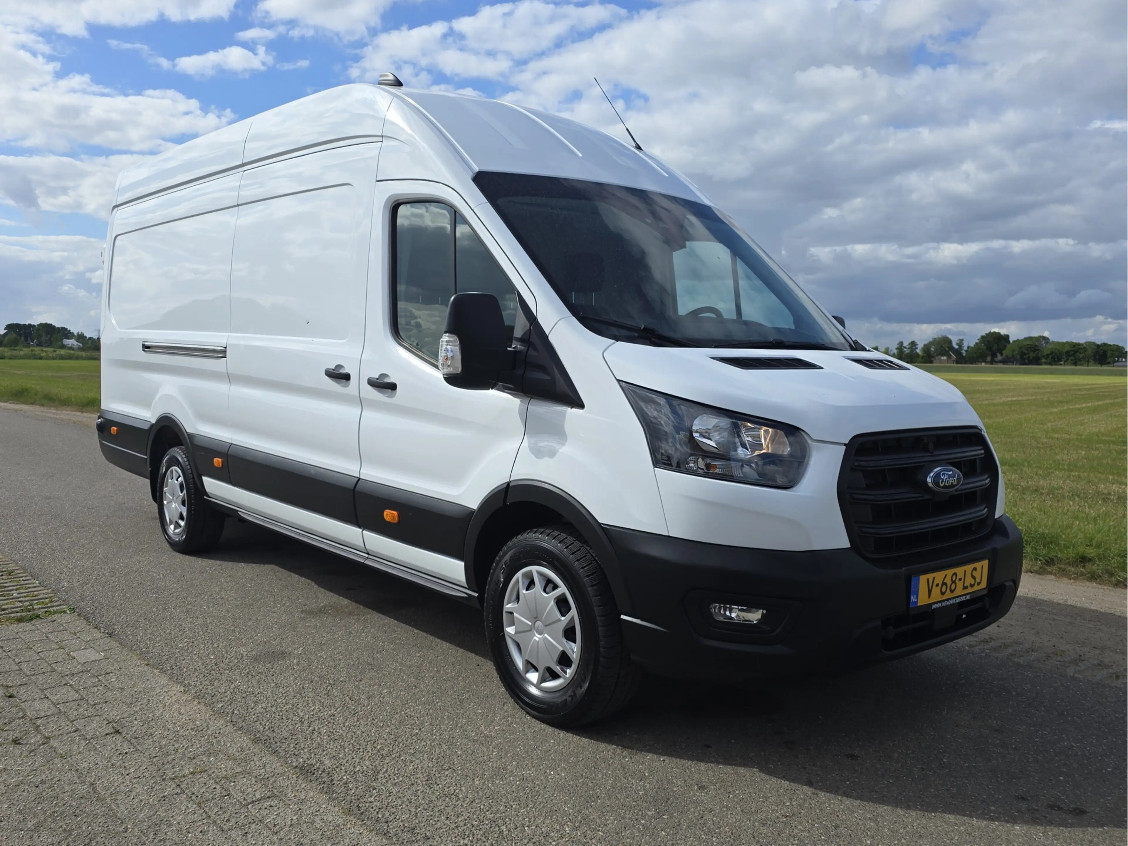 Ford Transit 350 2.0 TDCI L4 H3 Trend RWD - 170 Pk - Euro 6 - P — photo 9