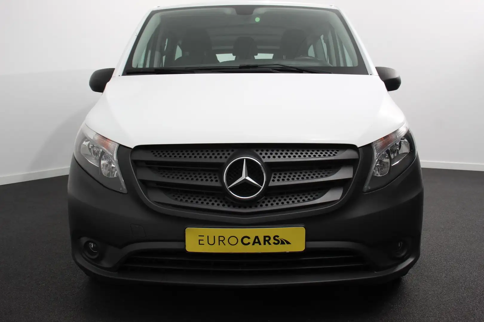 Mercedes-Benz Vito Tourer 114 CDI Automaat Pro Extra Lang 8 persoons Wit - 2