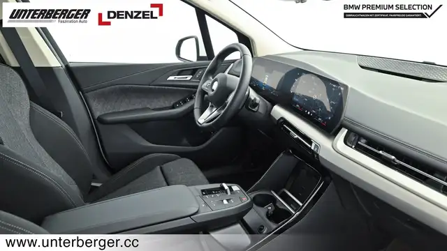 BMW 2 Series view 13