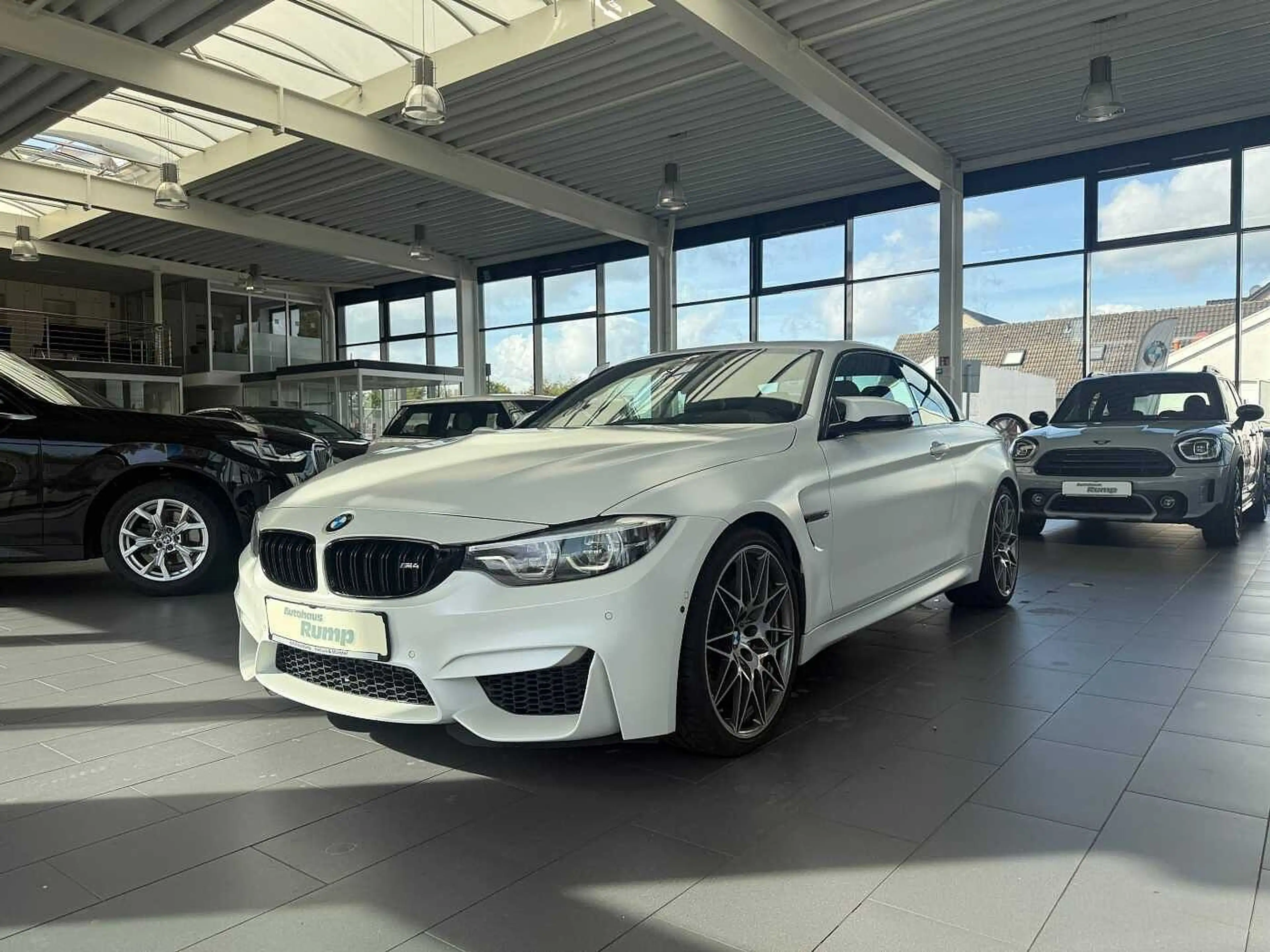 BMW M4 Cabrio Competition Individual/HUD/M Driver’s Pac. — photo 2