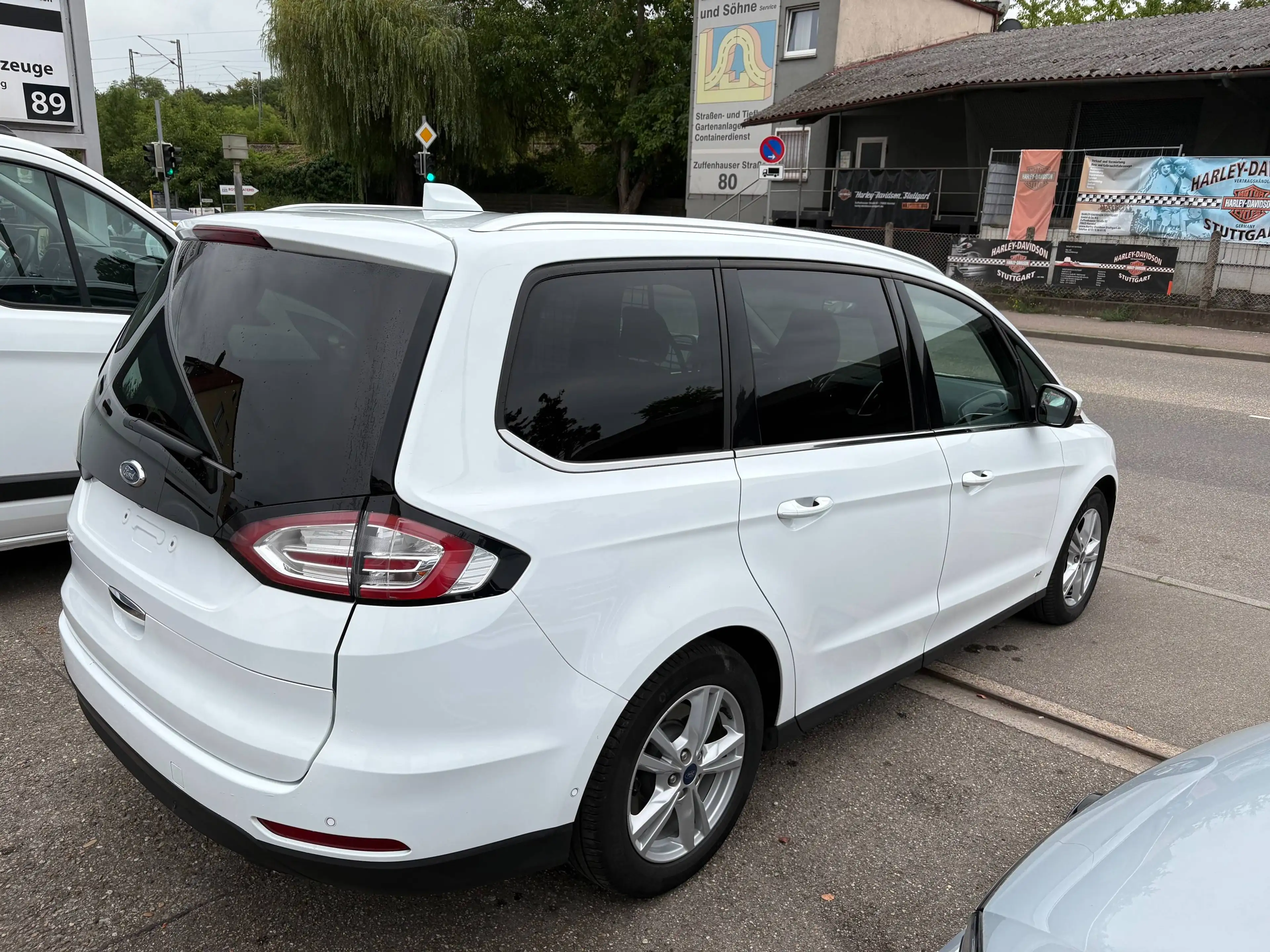Ford Galaxy Titanium Allrad 7-Sitzer LED AHK 1.Hand — photo 6